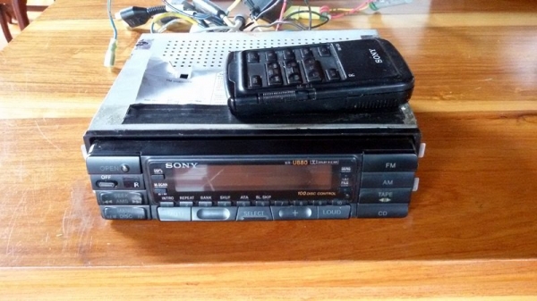 วิทยุติดรถยนต์ ตัวท๊อบในอดีต SONY U880 พร้อมรีโมท วิทยุติดรถยนต์ ตัวท๊อบในอดีต SONY U880 พร้อมรีโมท