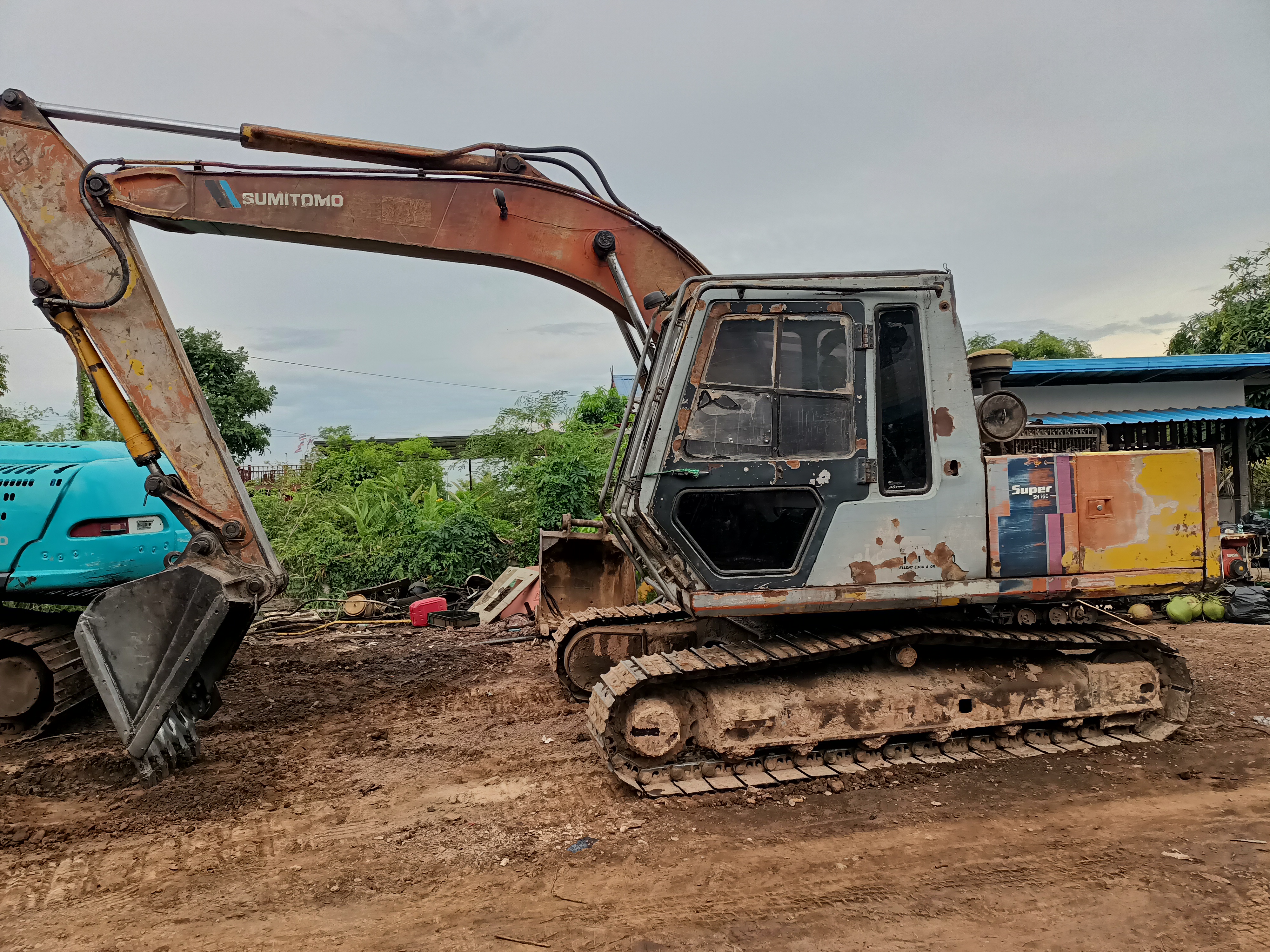 ขาย SUMITOMO 265 f2 เครื่อง 4 สูบ turbo แอร์เย็น เอกสารซื้อขาย