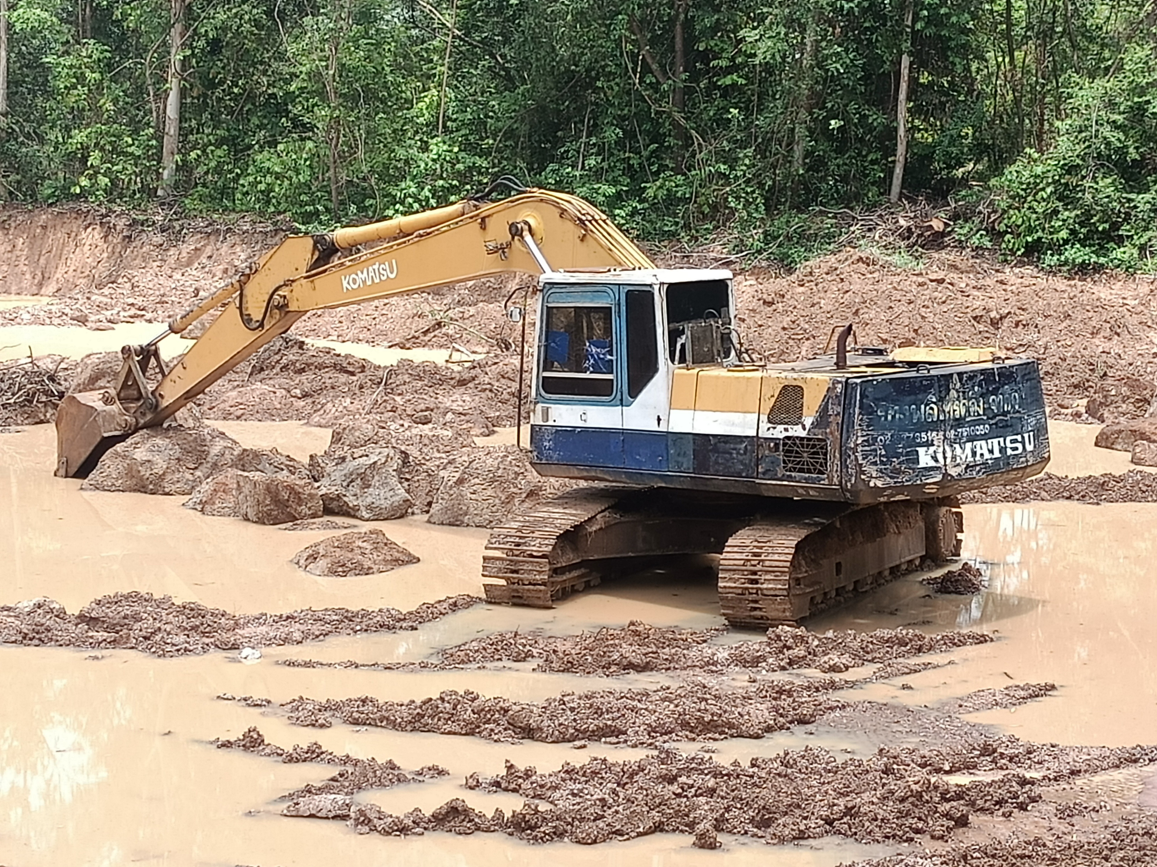 ขาย KOMATSU 200-5 พร้อมลงเลยครับคันนี้