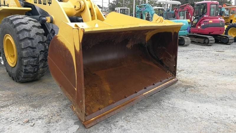 ขายถูก รถตักล้อยาง เอวอ่อน KOMATSU WA380-5 รุ่นใหม่ น่าใช้ ชั่วโมงน้อย รถสวยมาก นำเข้าจากญี่ปุ่น