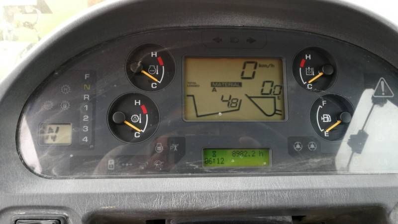 ขายถูก รถตักล้อยาง เอวอ่อน KOMATSU WA380-5 รุ่นใหม่ น่าใช้ ชั่วโมงน้อย รถสวยมาก นำเข้าจากญี่ปุ่น