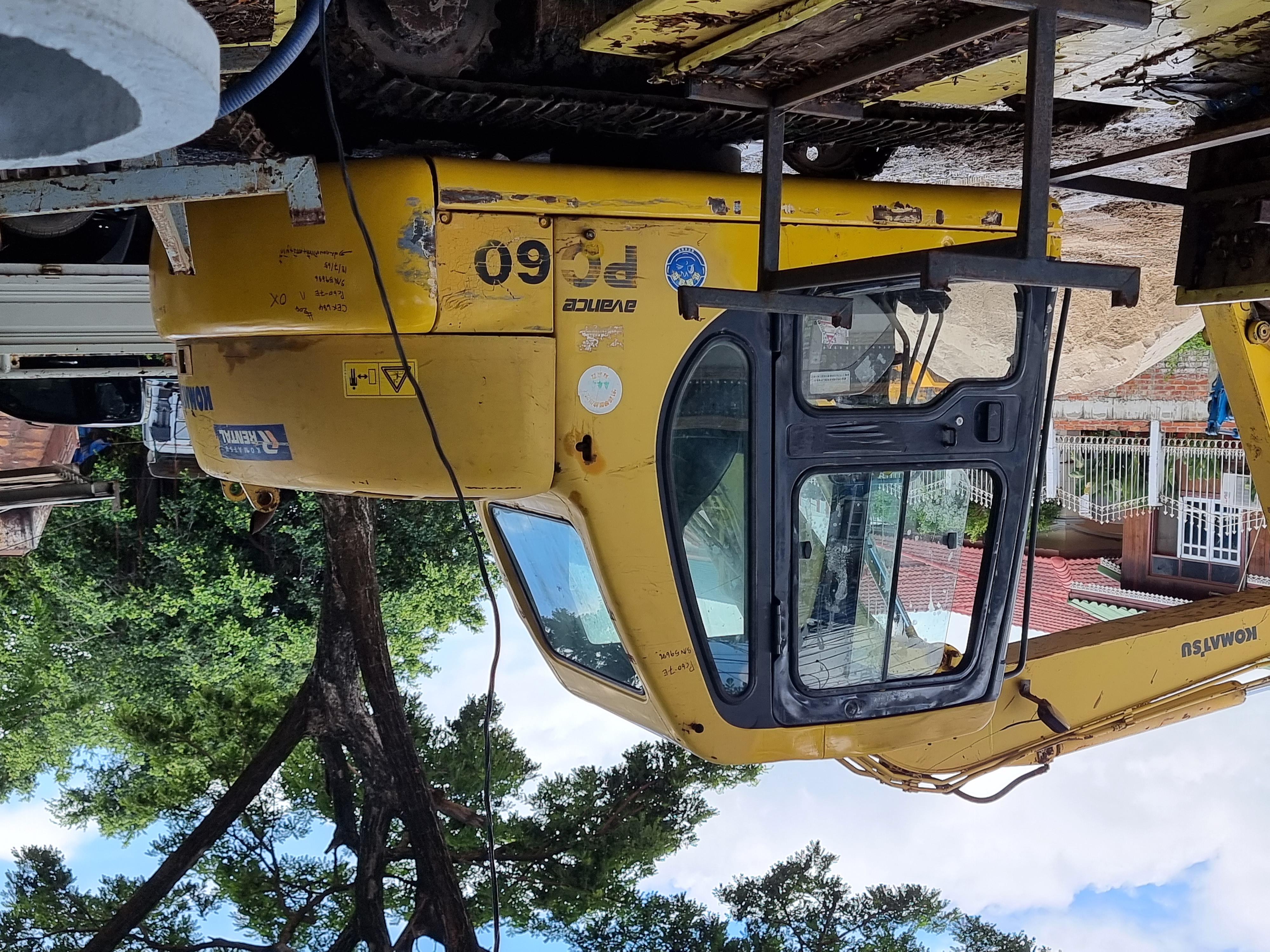 ขายแบคโฮ KOMATSU PC60