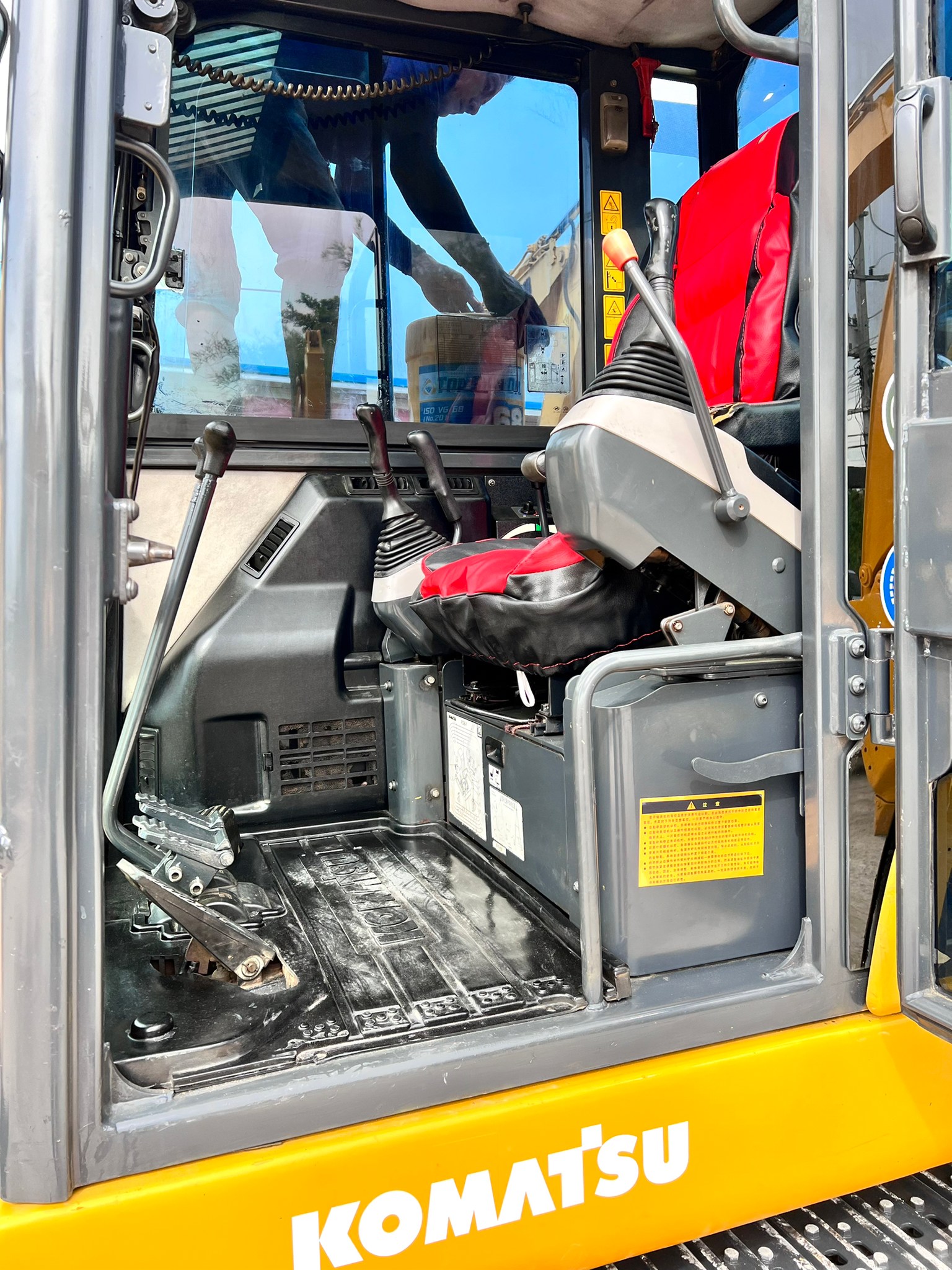 ขายแบคโฮ Komatsu PC56-7 สวยๆ พร้อมใช้งาน