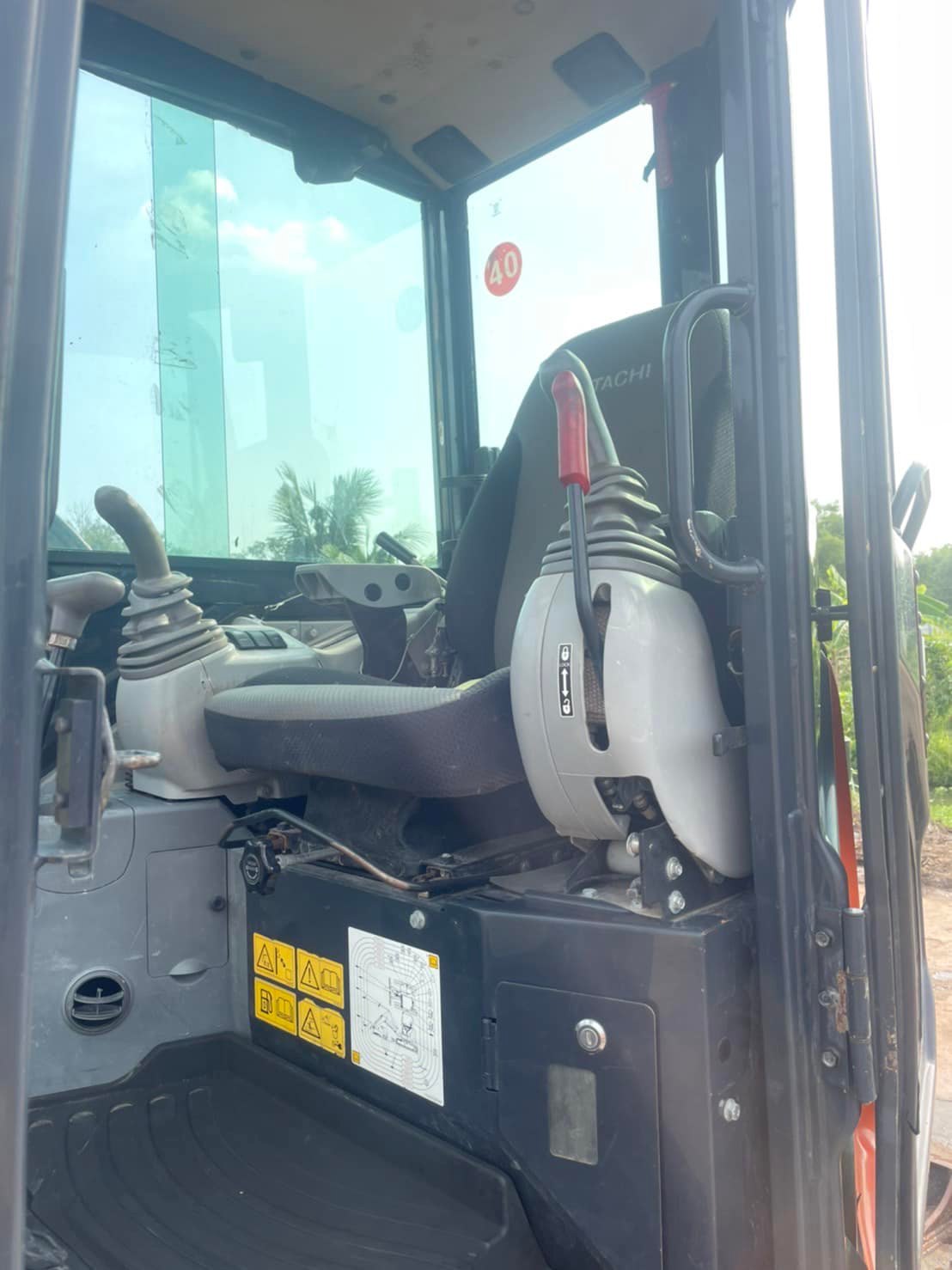 ขายแบคโฮ Hitachi Zx55USR 098-7155789 086-4631102