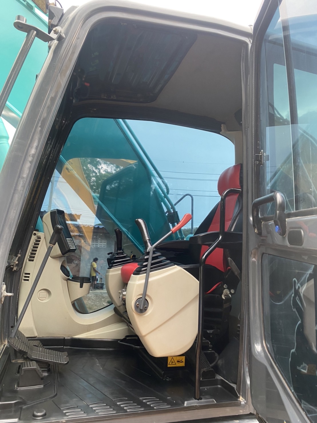 ขายแบคโฮ Kobelco SK200-10 หล่อๆ 086-4631102