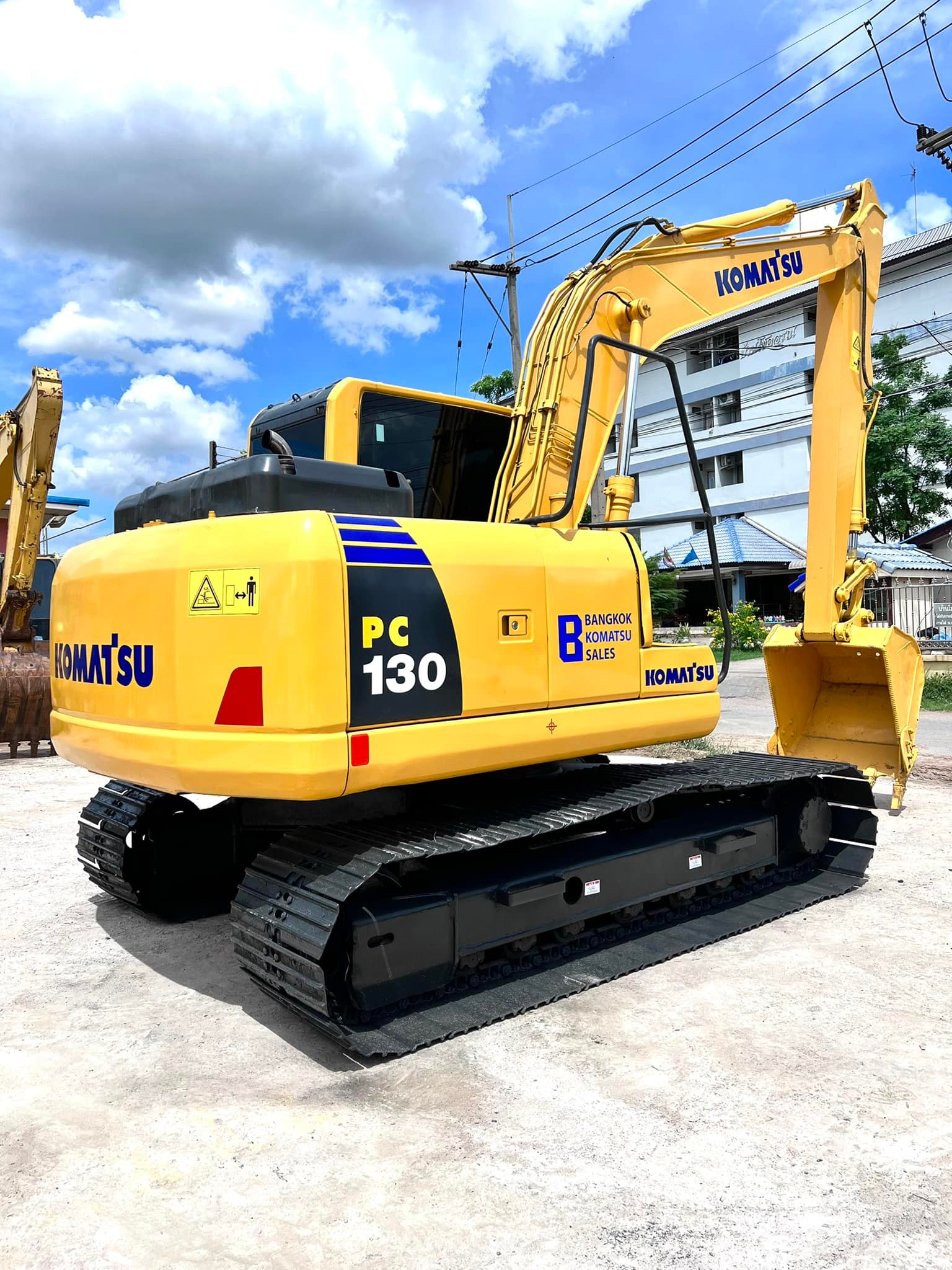ขายแบคโฮ Komatsu PC130รุ่น8  พร้อมใช้ จัดไฟแนนซ์ได้