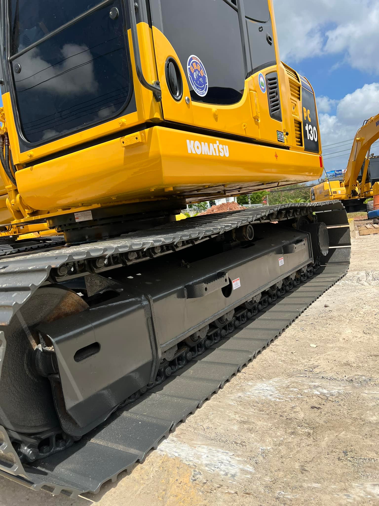 ขายแบคโฮ Komatsu PC130-8 098-7155789  086-4631102