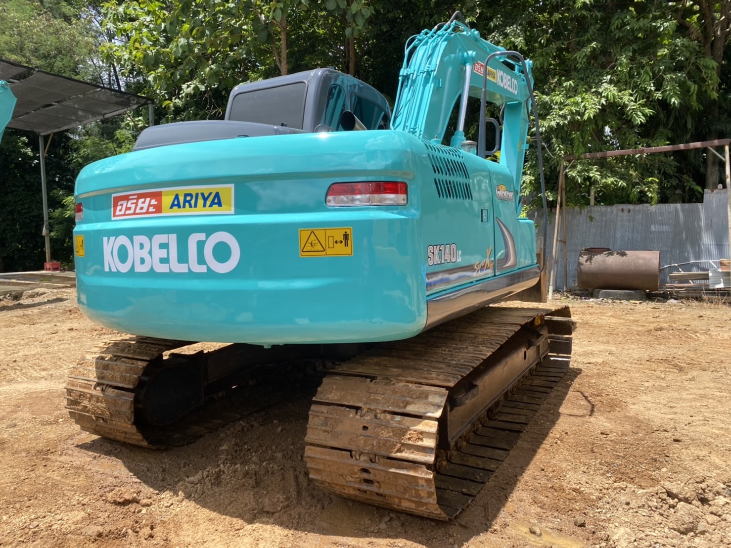 ขายแบคโฮ Kobelco SK140Super หล่อๆประเทศไทย 098-7155789 086-4631102