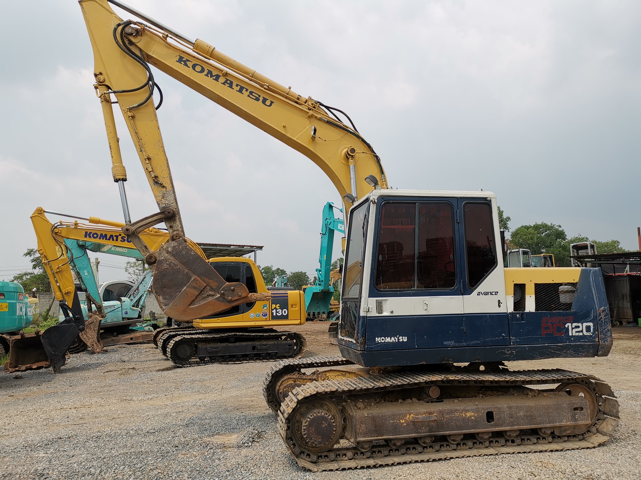 ขายแบคโฮ Komatsu PC120-5   098-7155789   086-4631102