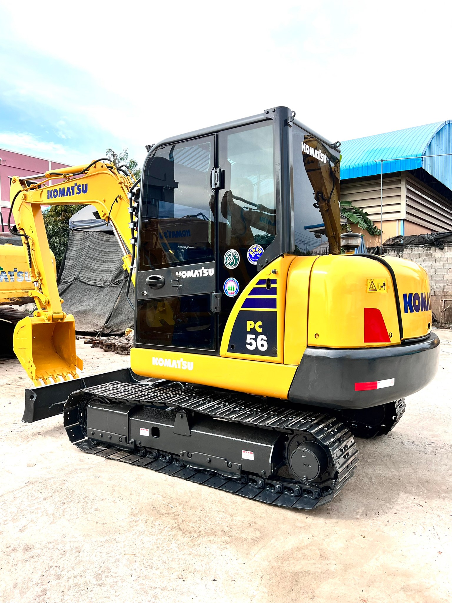 ขายแบคโฮ Komatsu PC56-7 สวยๆ พร้อมใช้งาน