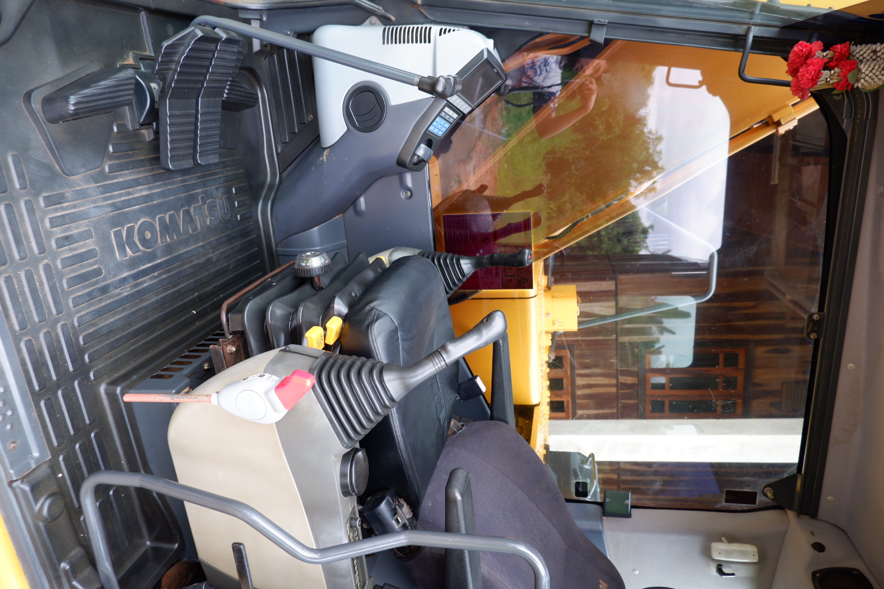 เข้าใหม่ 𝗞𝗼𝗺𝗮𝘁𝘀𝘂 𝗣𝗖𝟭𝟯𝟬-𝟴 ช่วงล่างเต็ม จัดไฟแนนซ์ได้