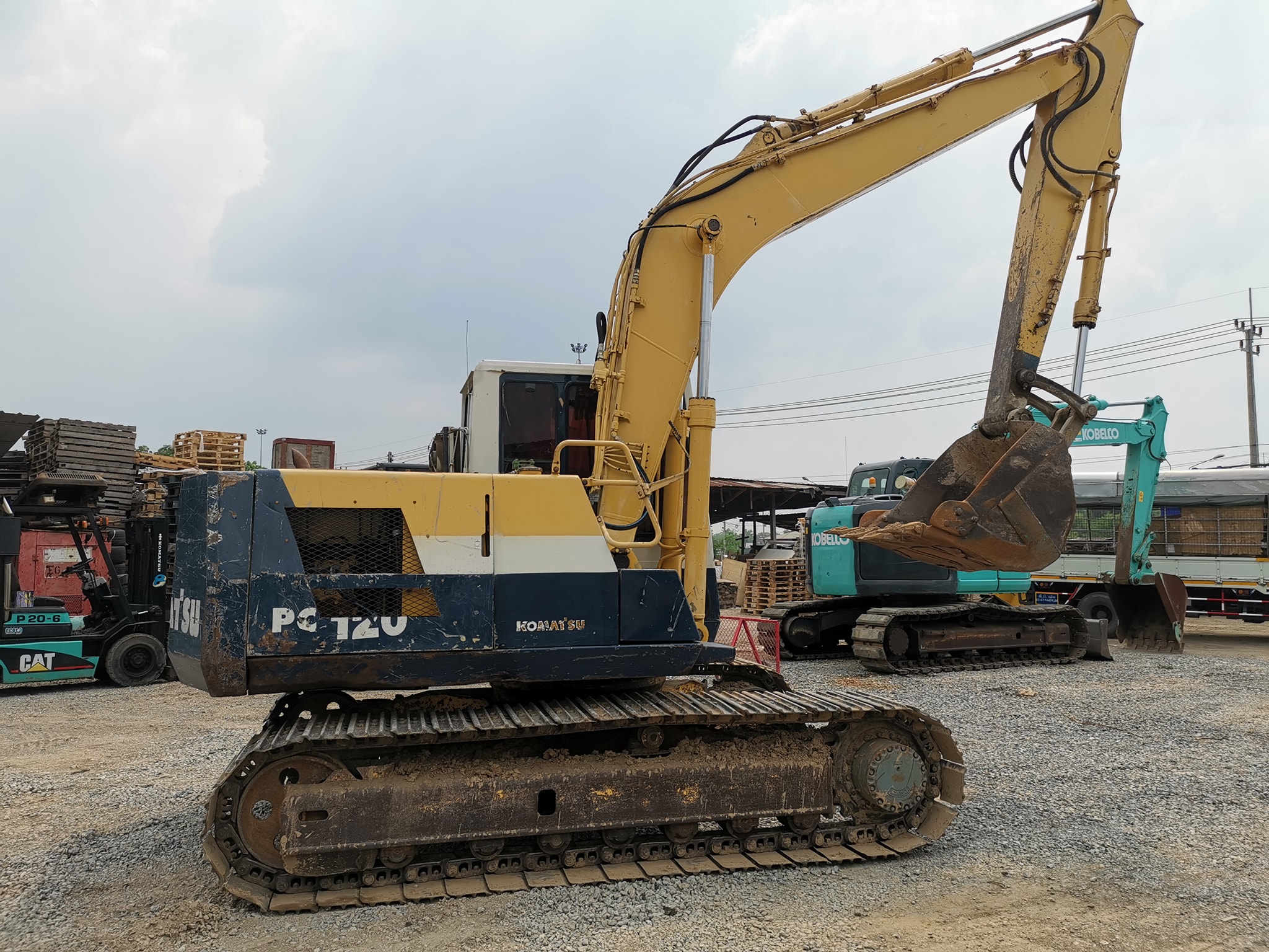 ขายแบคโฮ Komatsu PC120-5 098-7155789 086-4631102 ขายแบคโฮ Komatsu PC120-5 098-7155789 086-4631102