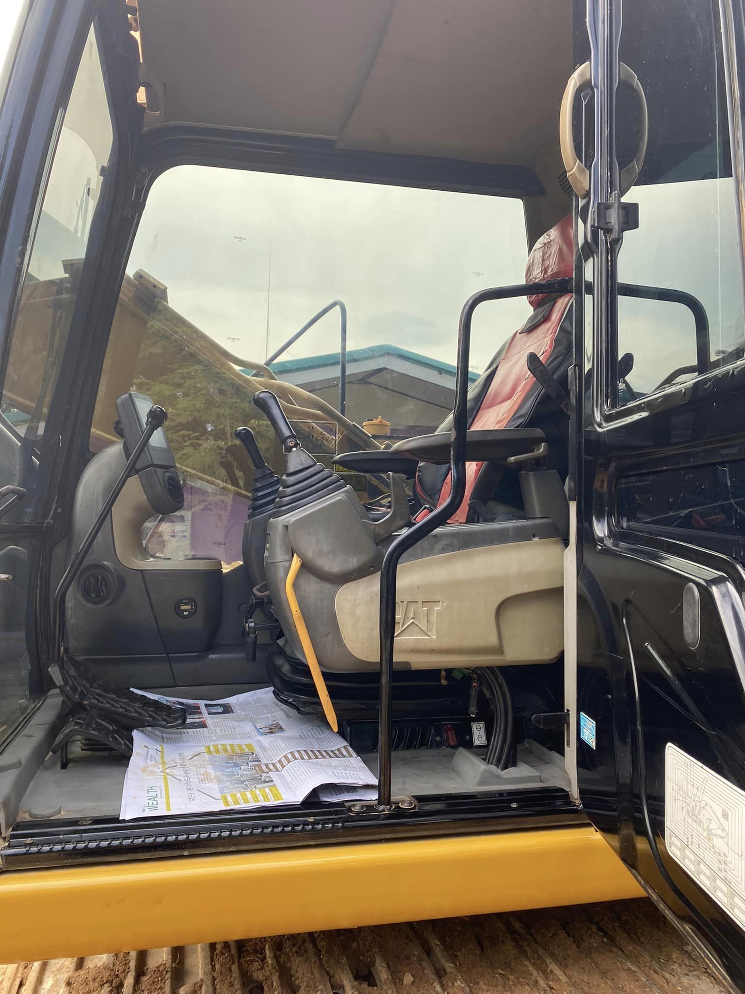ขายรถแบคโฮ CAT 315D พร้อมใช้ ดูรถเพชรบุรี