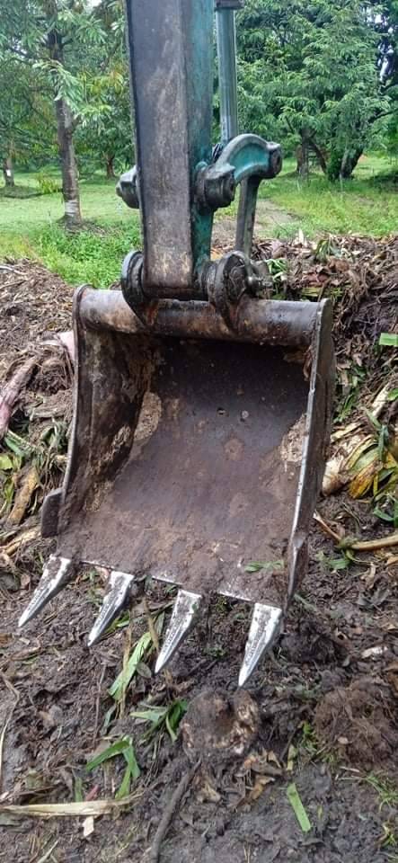 ขายแบคโฮ Komatsu Pc40-7 098-7155789 086-4631102