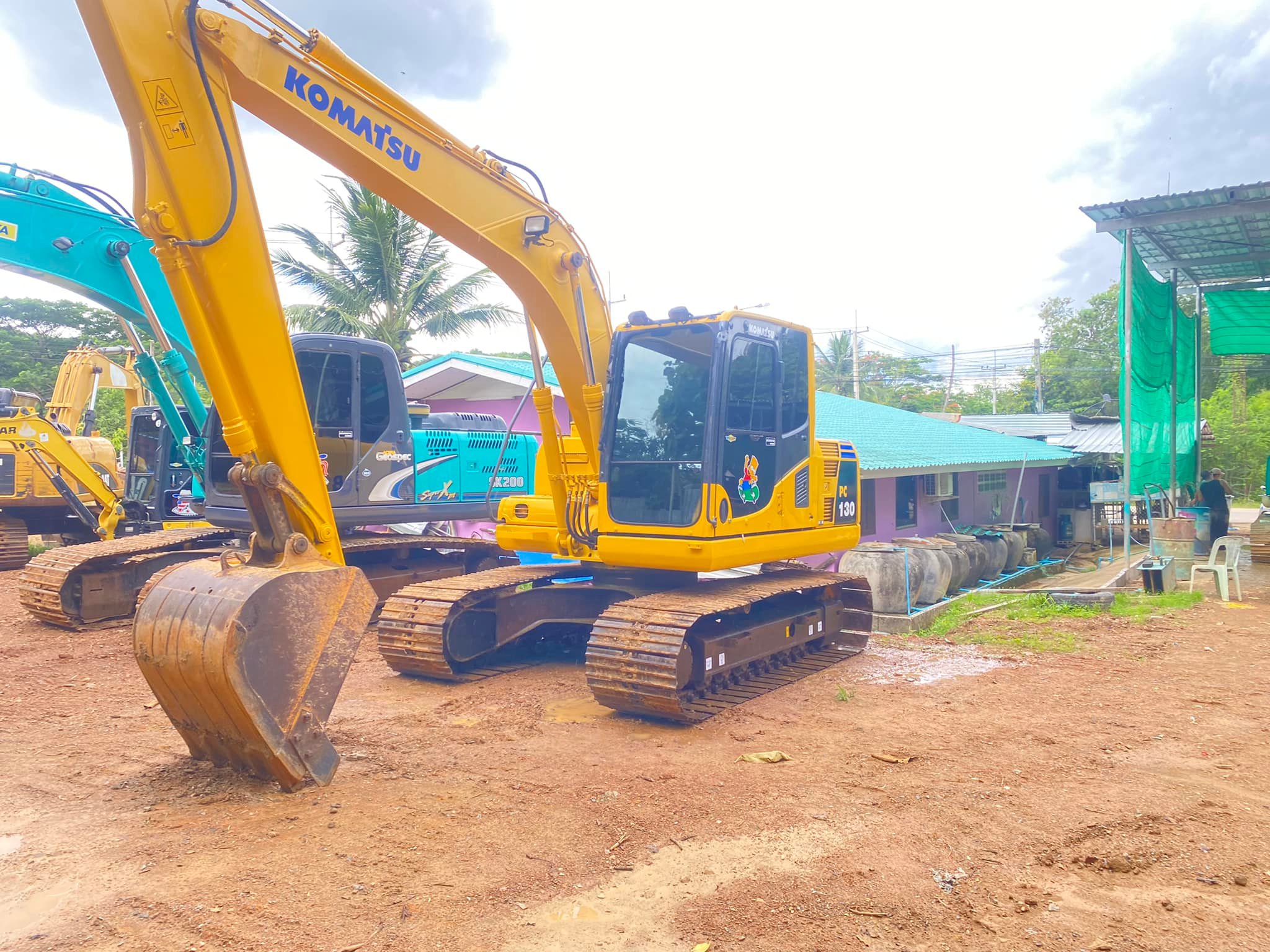 ขายแบคโฮ Komatsu PC130-8 พร้อมใช้ 098-7155789 086-4631102