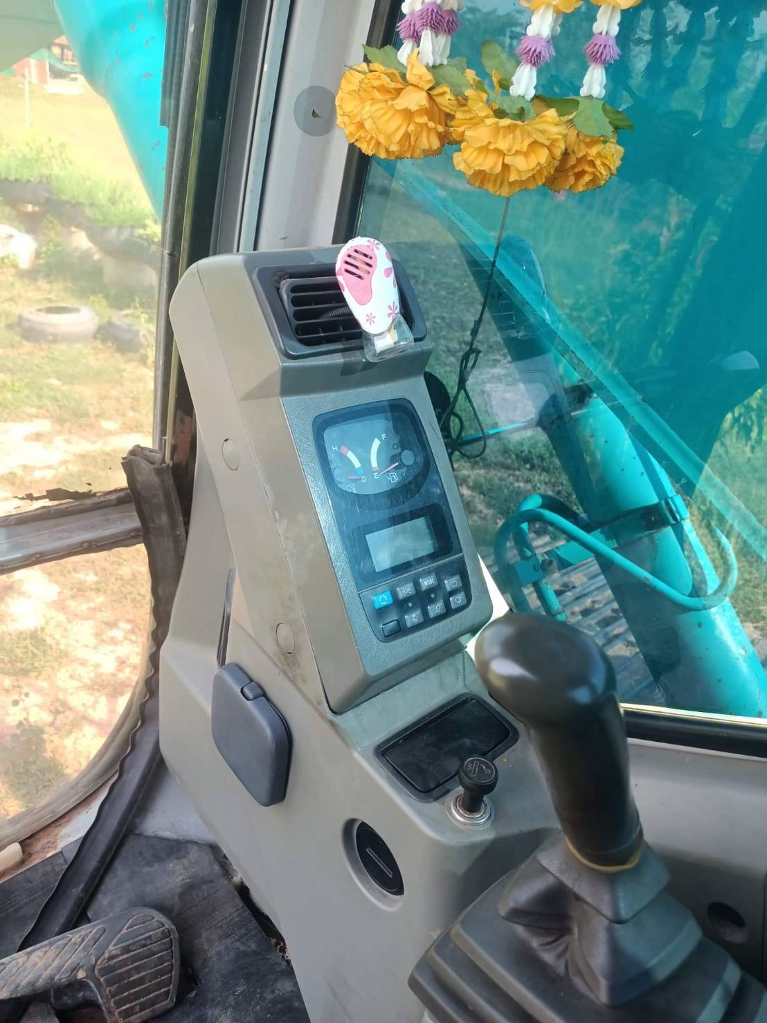 ขายแบคโฮ Kobelco SK200mark6Yn10Super รุ่นโครตฮิต ใช้หาเงิน
098-7155789   086-4631102