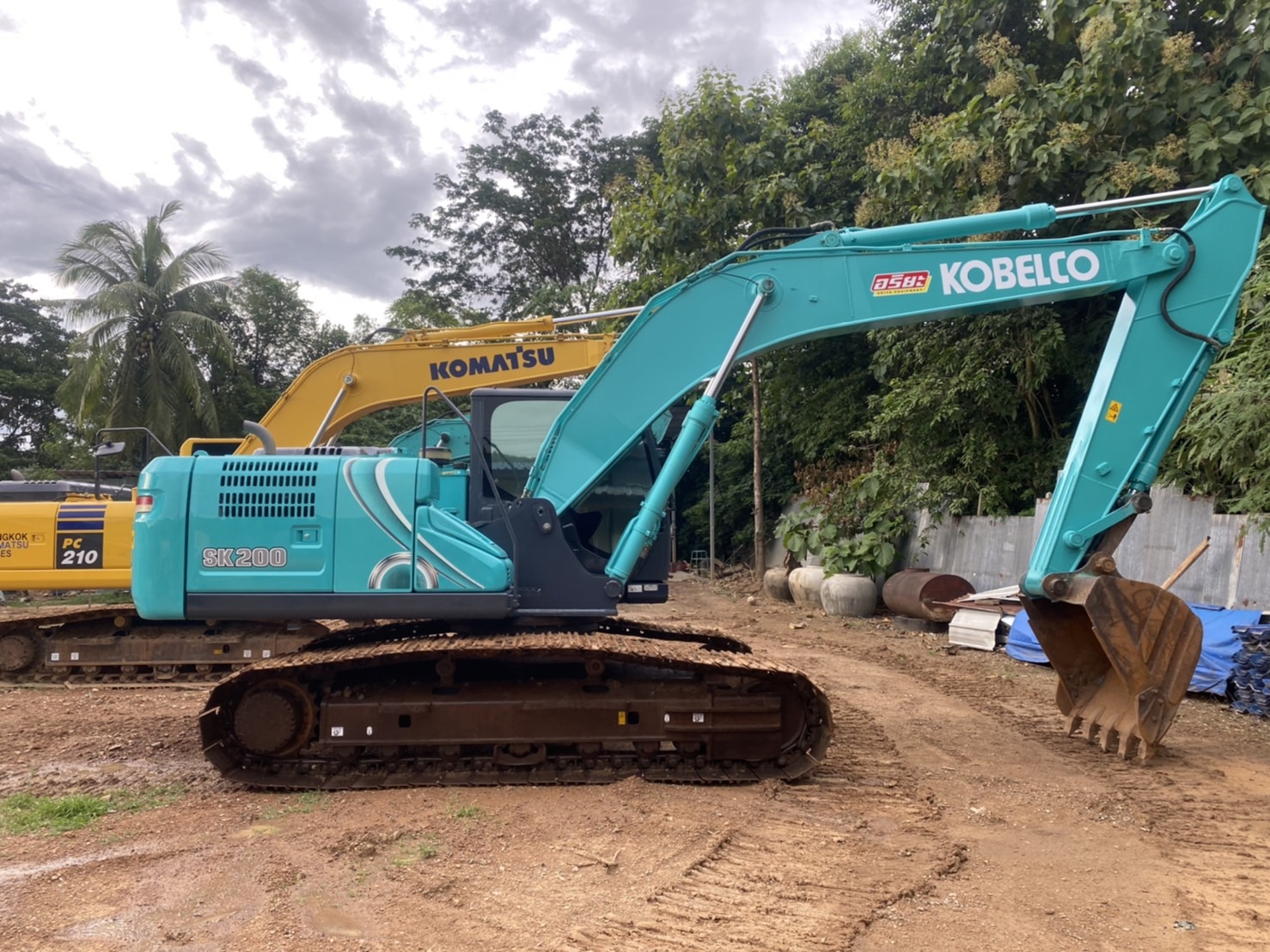 ขายแบคโฮ Kobelco SK200-10 หล่อๆ 086-4631102 ขายแบคโฮ Kobelco SK200-10 หล่อๆ 086-4631102