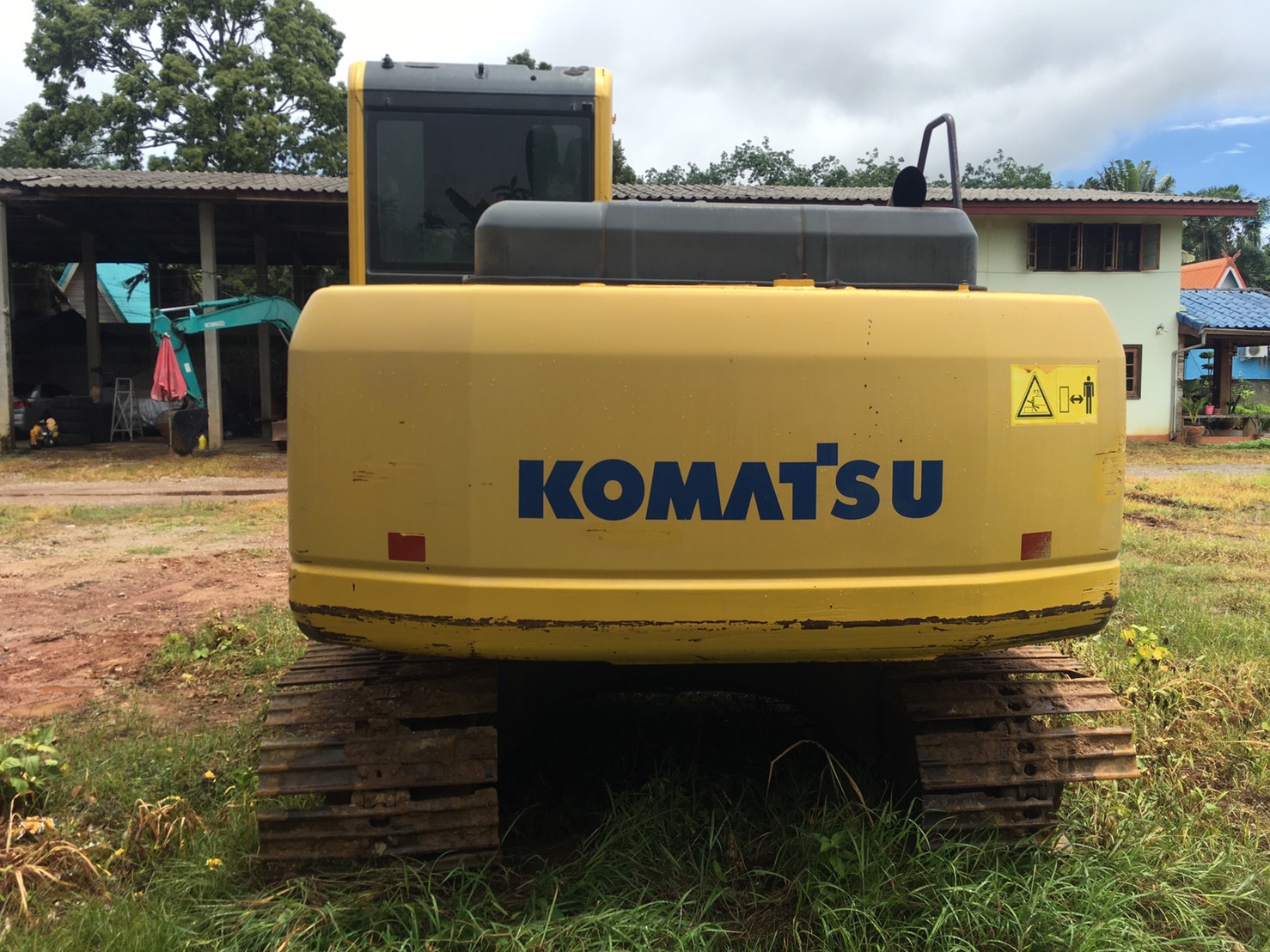 ขายแบคโฮ Komatsu PC130-8 ราคาไม่แรง พร้อมใช้งาน ขายแบคโฮ Komatsu PC130-8 ราคาไม่แรง พร้อมใช้งาน