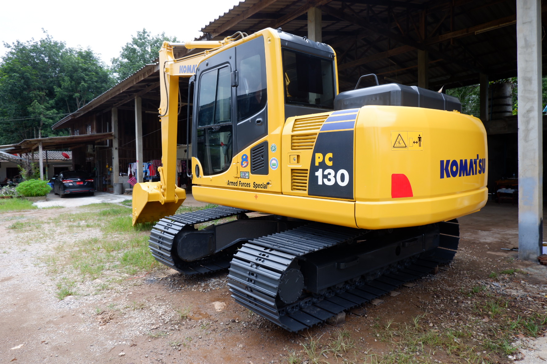 เข้าใหม่ 𝗞𝗼𝗺𝗮𝘁𝘀𝘂 𝗣𝗖𝟭𝟯𝟬-𝟴 ช่วงล่างเต็ม จัดไฟแนนซ์ได้