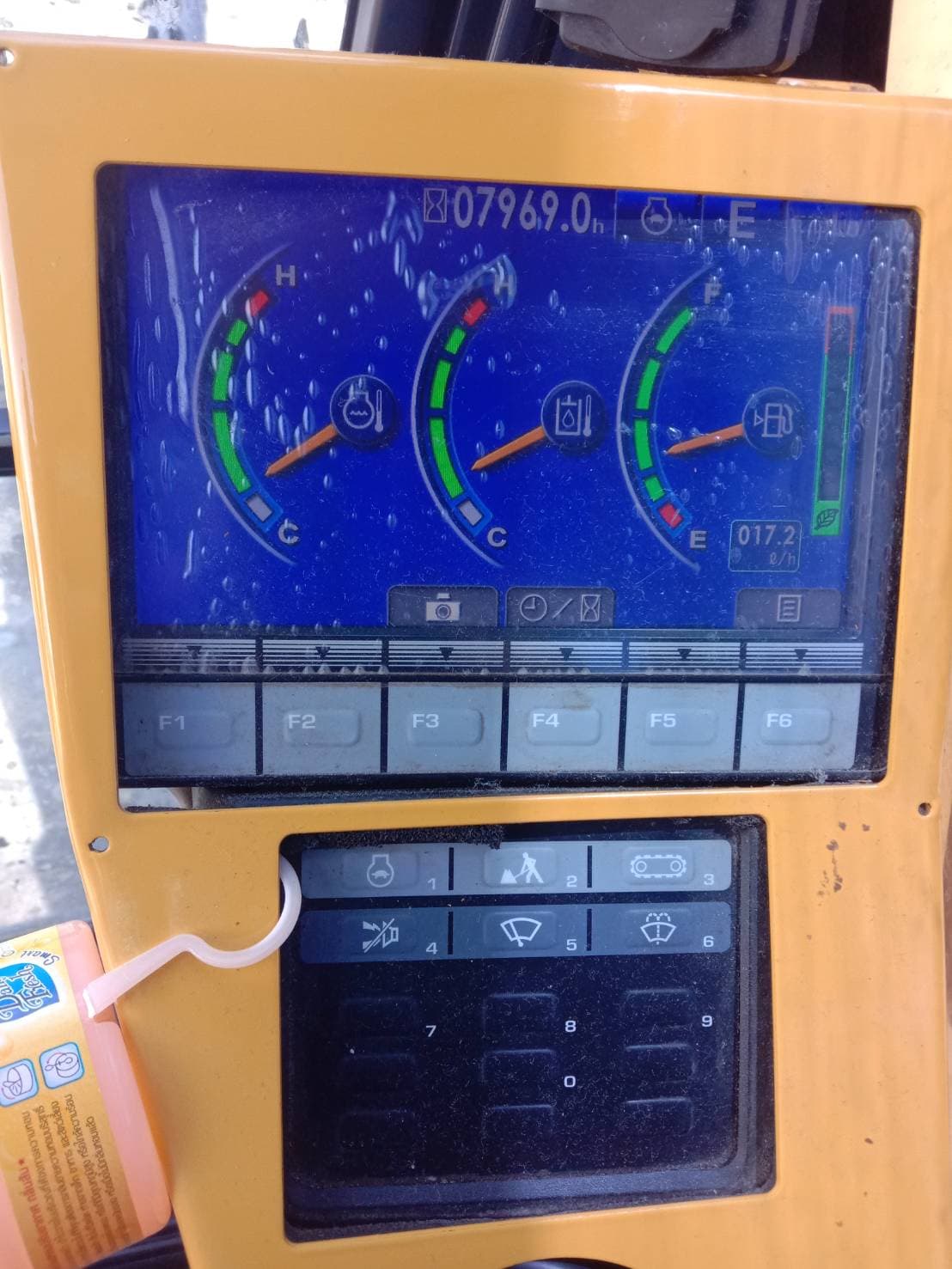 ขายแบคโฮรุ่นฮิต Komatsu PC200-8MO พร้อมใช้งาน 086-4631102