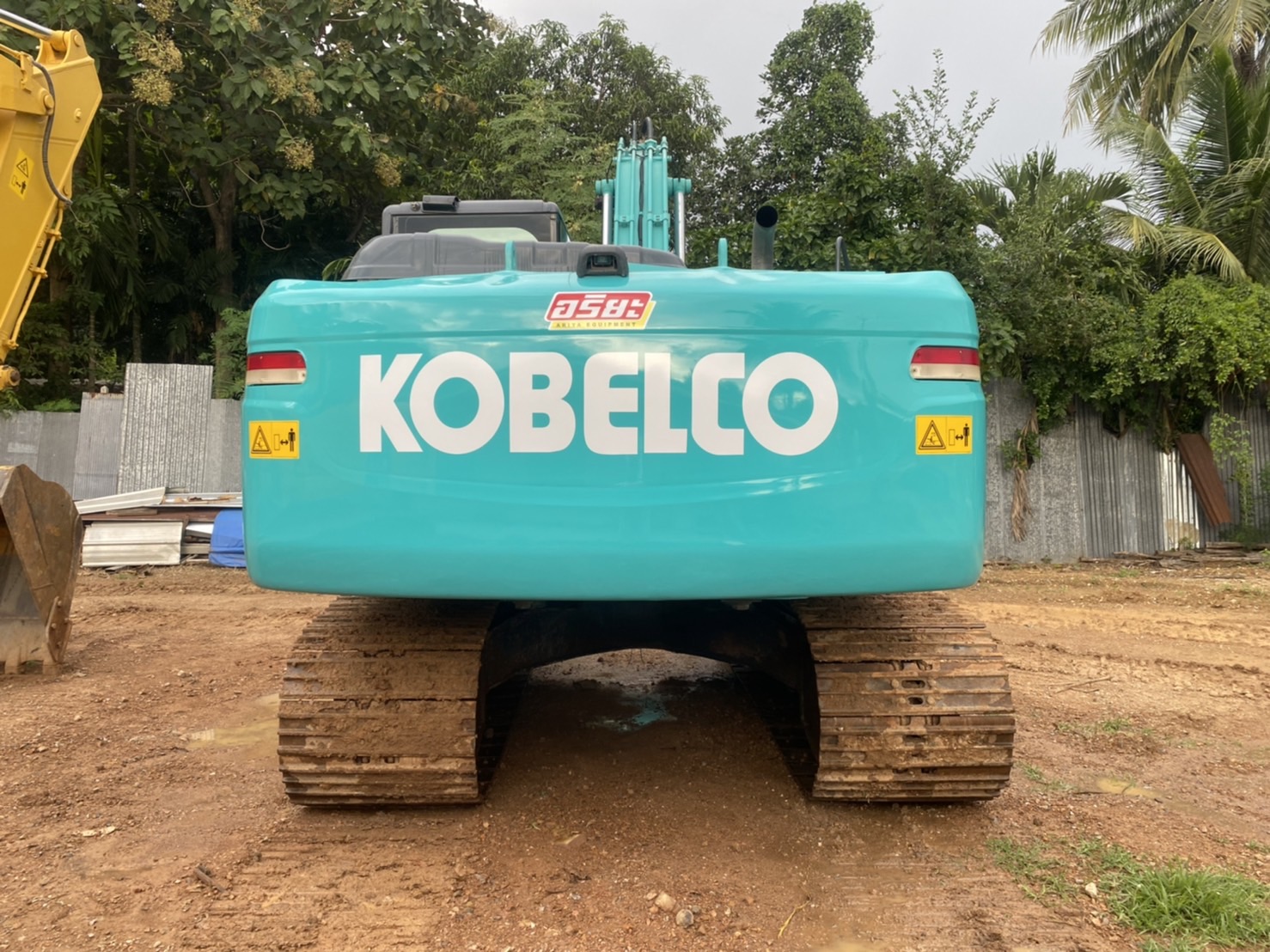ขายแบคโฮ Kobelco SK200-10 หล่อๆ 086-4631102 ขายแบคโฮ Kobelco SK200-10 หล่อๆ 086-4631102