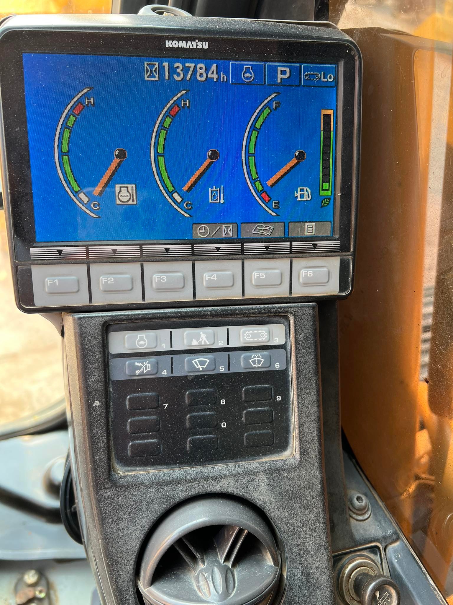 ขายแบคโฮ Komatsu PC200-8 098-7155789 086-4631102