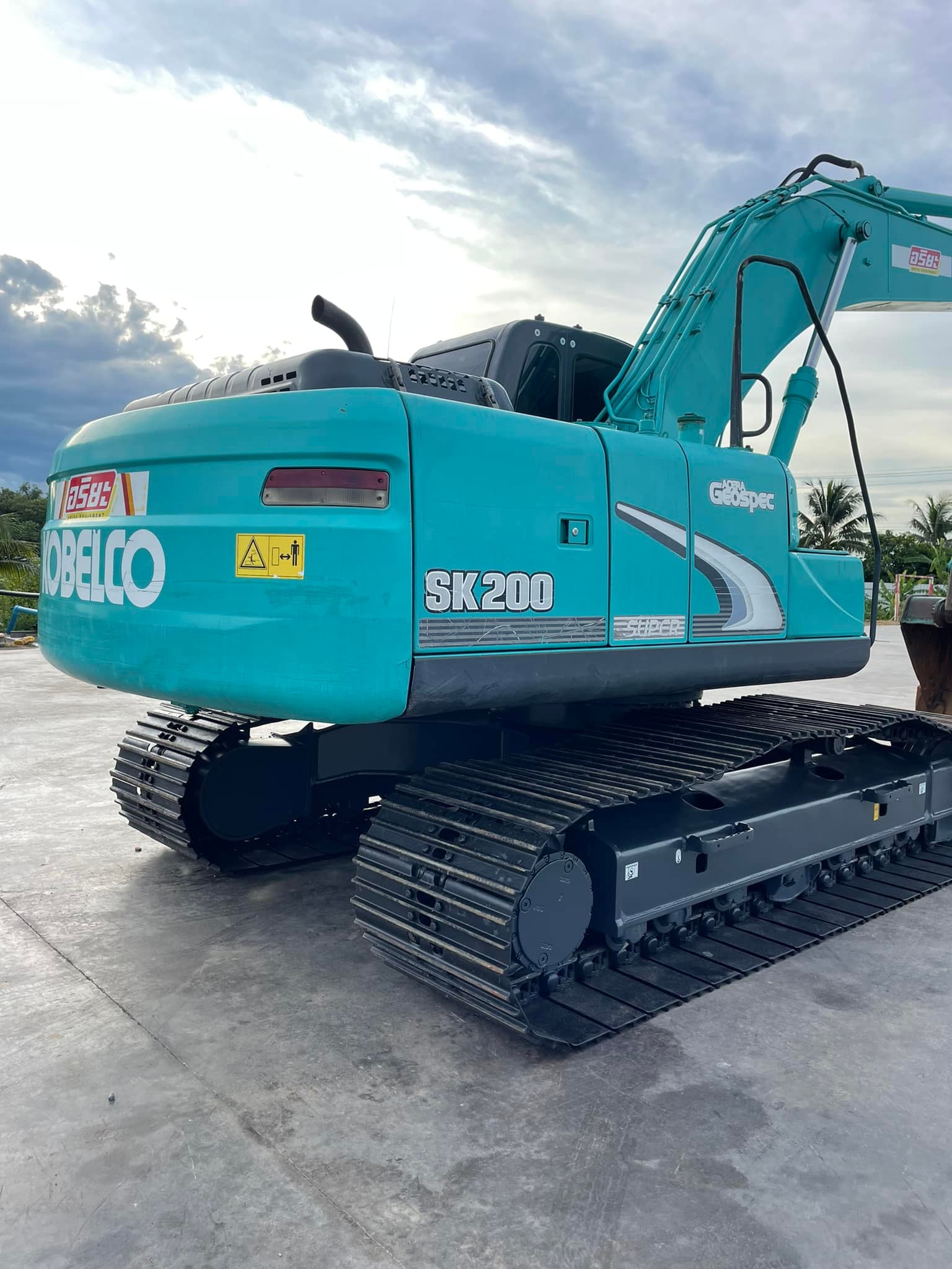 ขายแบคโฮ Kobelco SK200mark8Yn12Super พร้อมใช้งาน 086-4631102 ขายแบคโฮ Kobelco SK200mark8Yn12Super พร้อมใช้งาน 086-4631102