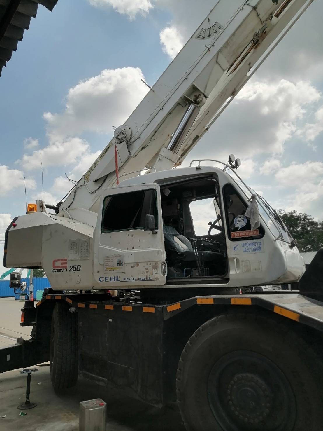TADANO TR250m6 สัญญาณไฟ output ไม่จ่าย จากAML ยืดบูมท่อนออกแต่เก็บไม่ได้