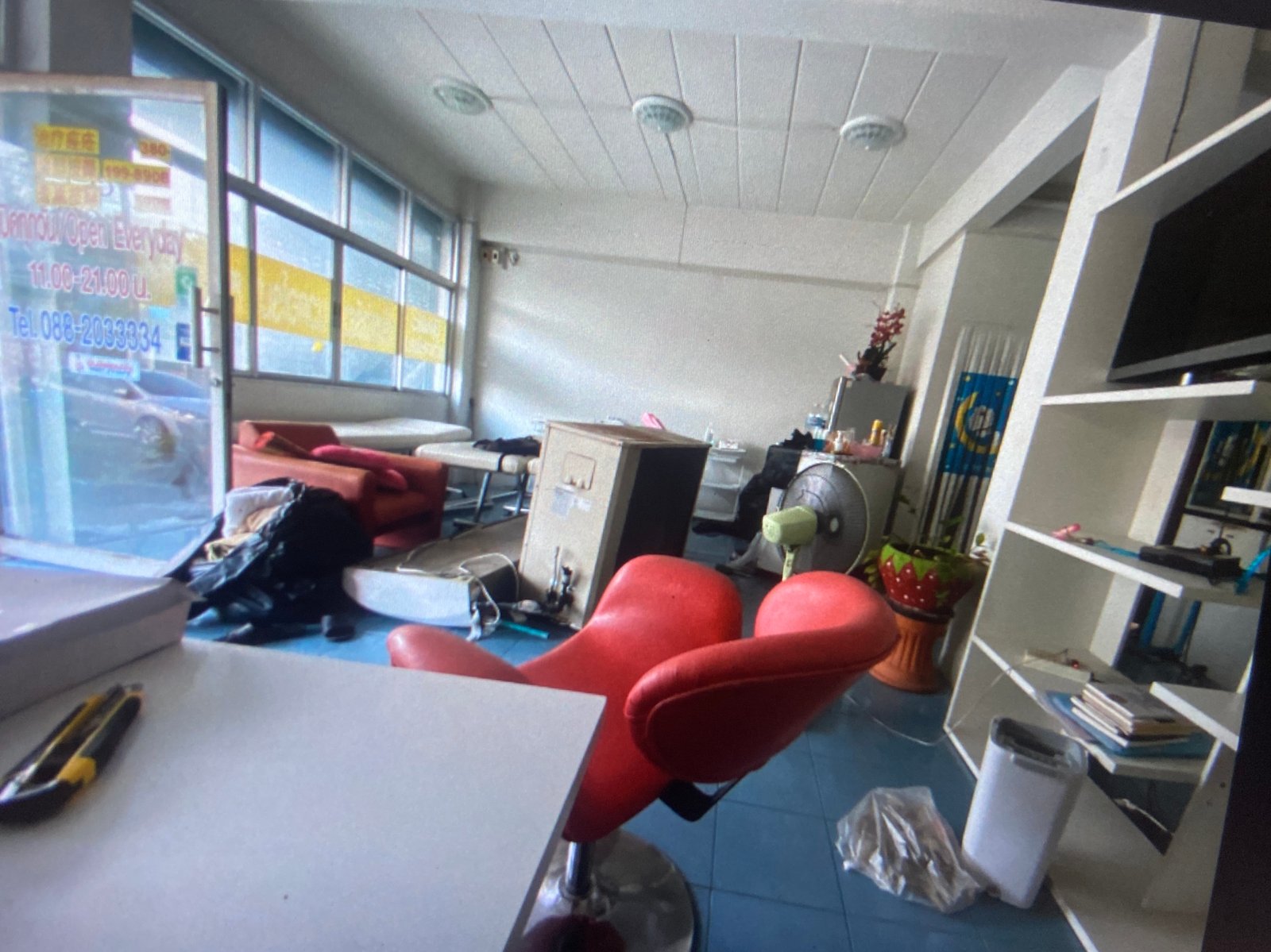 เตียงนวดสปา ตู้โชว์ โต๊ะทำงาน เก้าอี้ ตู้เก็บของ และอื่นๆ (ร้านนวดสปา)
