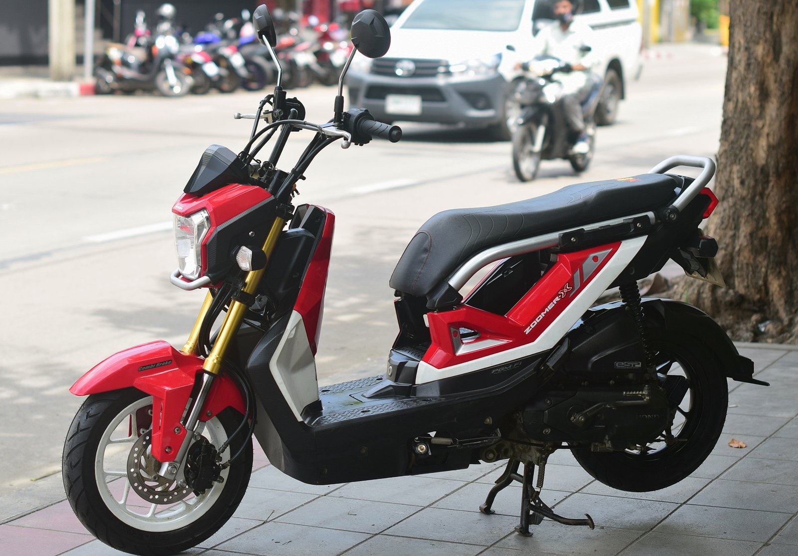 Zoomer x ไมล์ Digital idilingstop