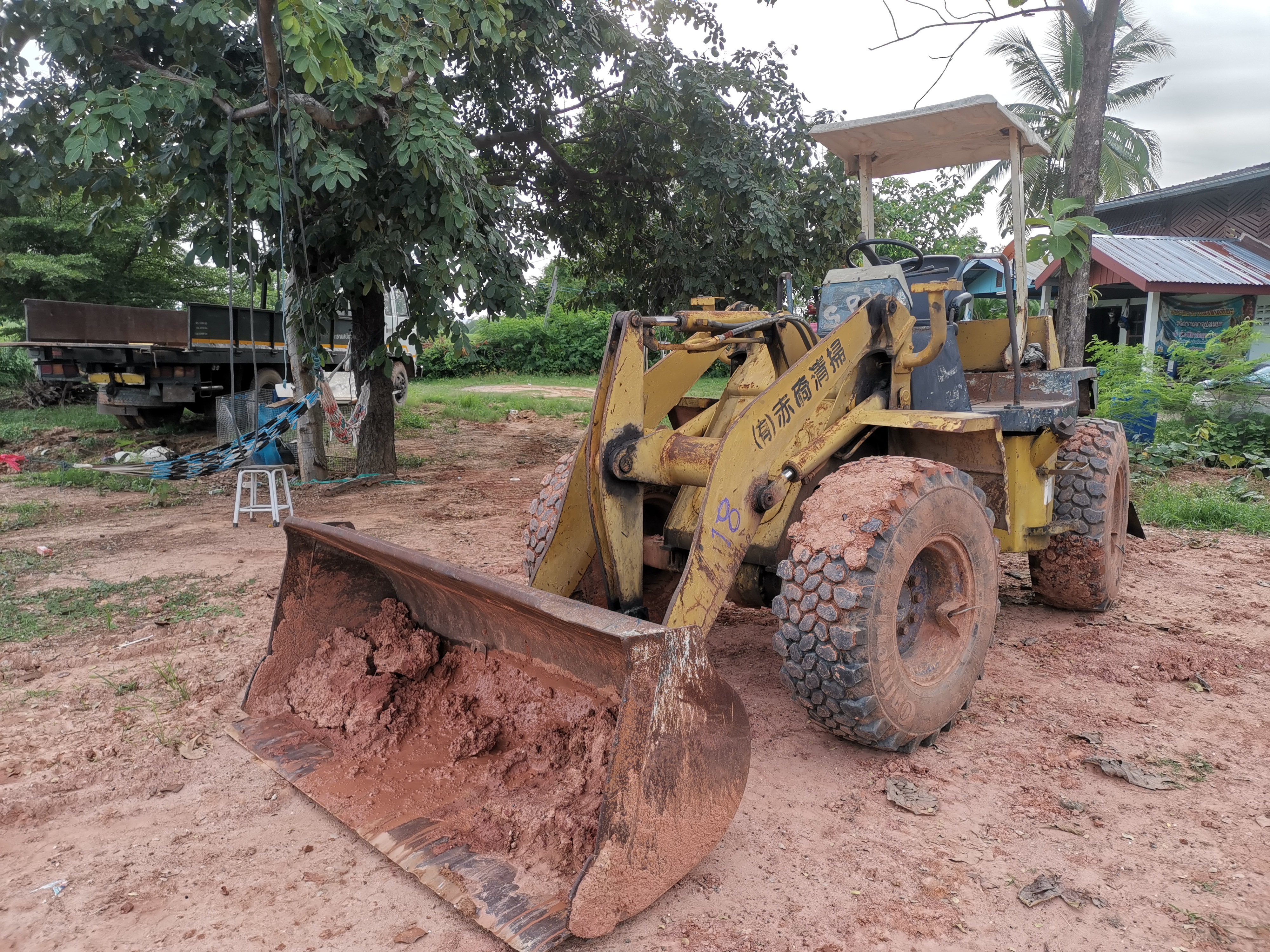 รถตักเอวอ่อน KOMATSU WA50-1