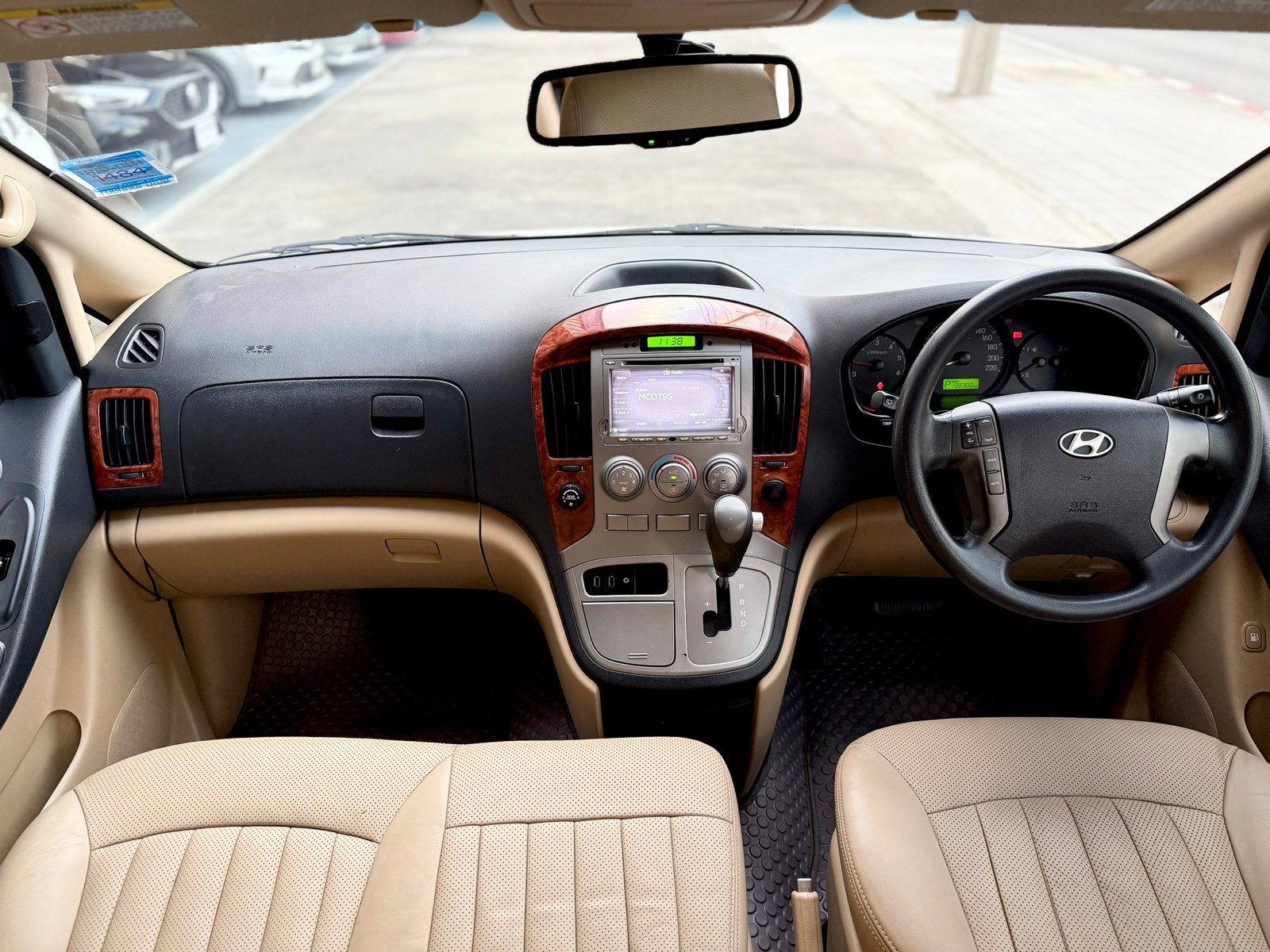 H1 2.5 Deluxe สวยมีเสน่ห์ ชุดเบาะVIPเต็มระบบ ฟรีดาวน์ H1 2.5 Deluxe สวยมีเสน่ห์ ชุดเบาะVIPเต็มระบบ ฟรีดาวน์