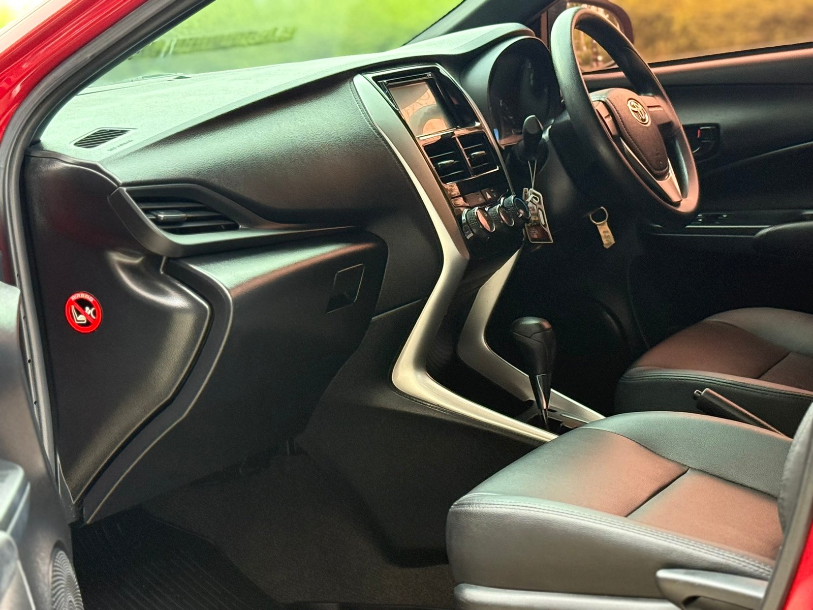 Yaris 1.2 Sport 5ประตู มือเดียว เช็คศูนย์ สภาพใหม่ ใช้น้อย Yaris 1.2 Sport 5ประตู มือเดียว เช็คศูนย์ สภาพใหม่ ใช้น้อย