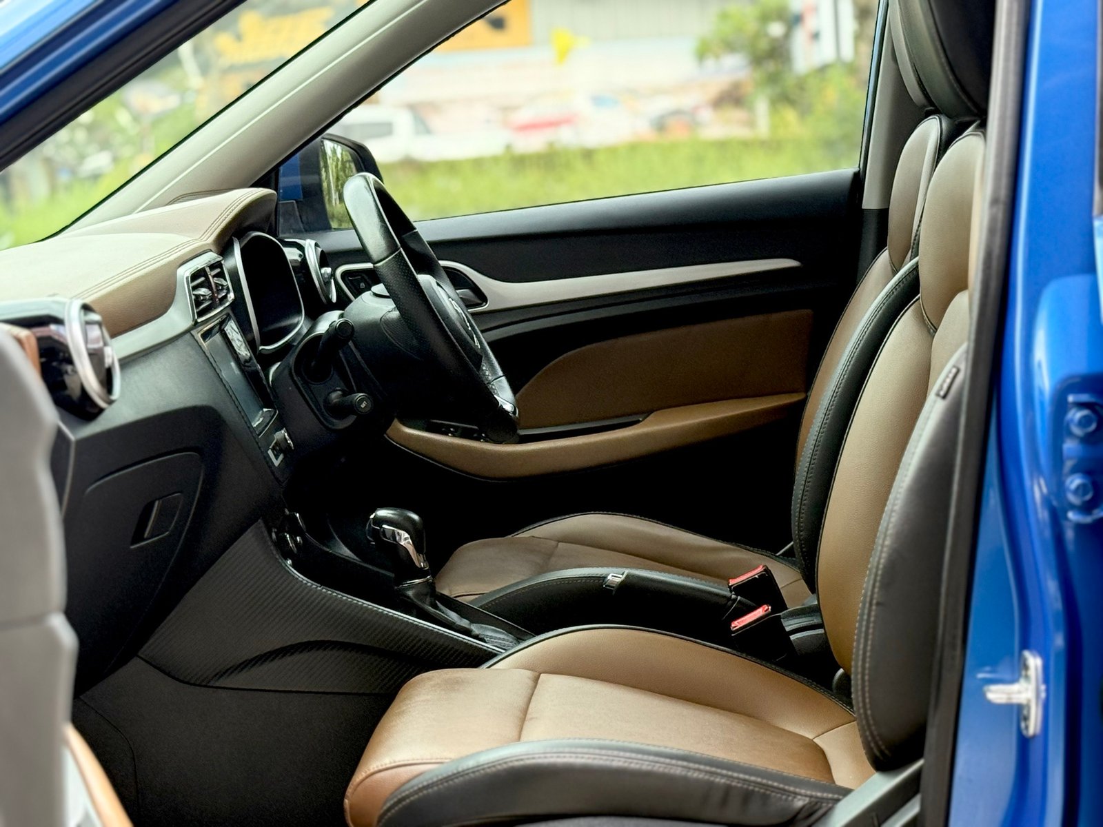 ZS 1.5X Sunroof Top มือเดียว ไม่เคยชน ดูแลถึง ฟรีดาวน์ ZS 1.5X Sunroof Top มือเดียว ไม่เคยชน ดูแลถึง ฟรีดาวน์