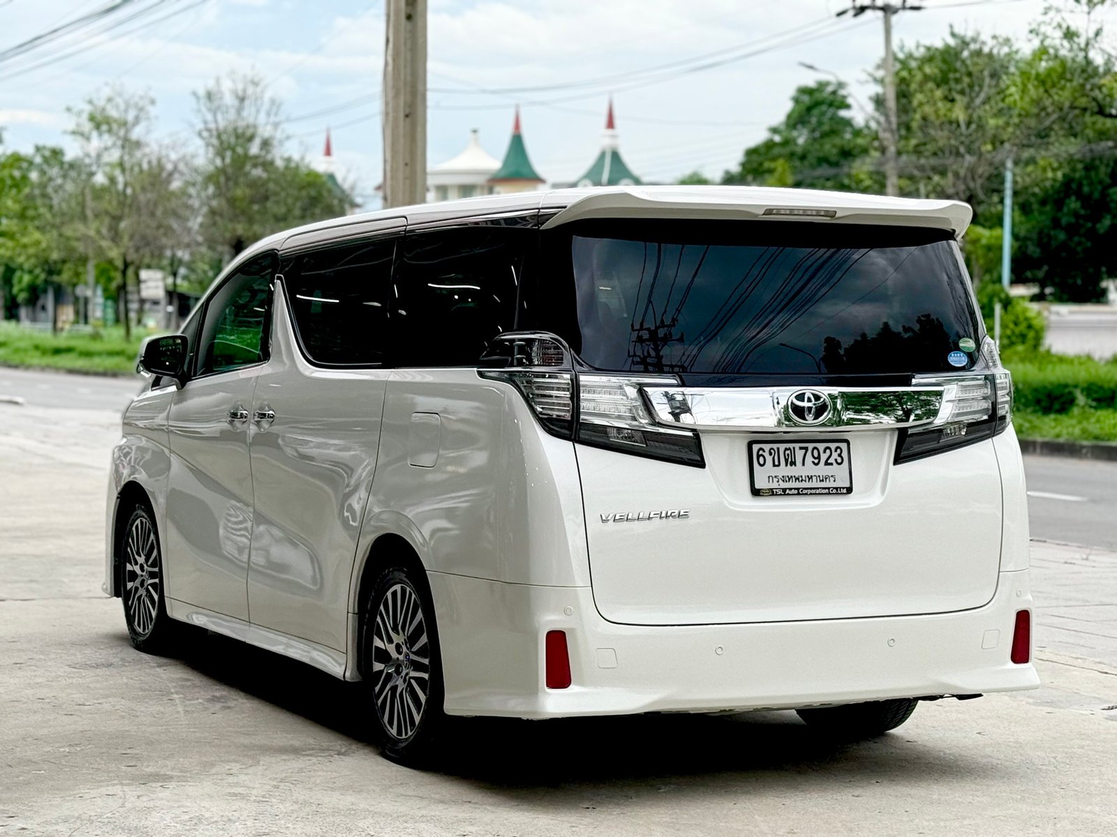 Vellfire 2.5 Top เบาะมิกกี้เมาส์ มือเดียวป้ายแดง เดิมสนิท ไม่เคยชนเลย Vellfire 2.5 Top เบาะมิกกี้เมาส์ มือเดียวป้ายแดง เดิมสนิท ไม่เคยชนเลย