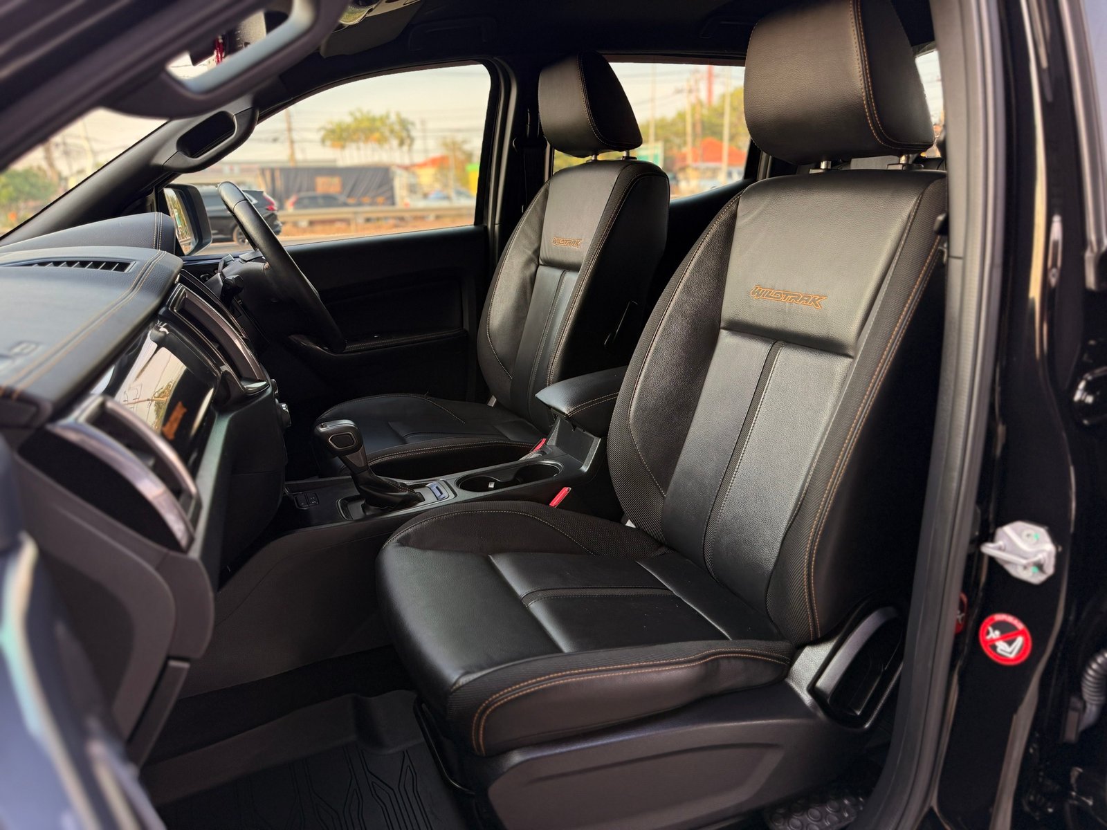 Ranger Wildtrak มือเดียว ไมเนอร์เช้นจ์ เครื่อง2.0 แล้ว เครดิตดีฟรีดาวน์