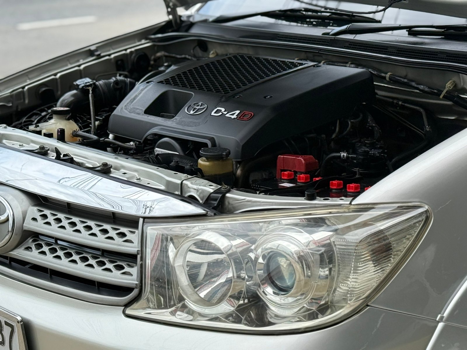 Fortuner 3.0V 2WD ดีเซล สวยมีเสน่ห์ สมบูรณ์ ดูแลถึง Fortuner 3.0V 2WD ดีเซล สวยมีเสน่ห์ สมบูรณ์ ดูแลถึง