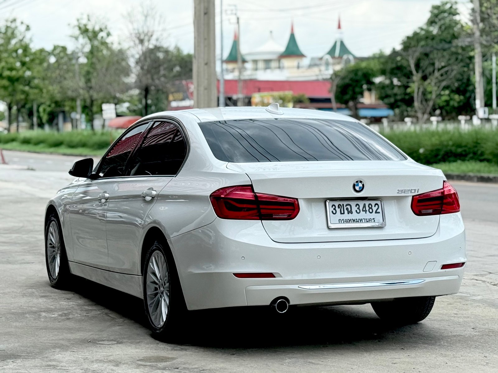 F30 320i Luxury ใช้น้อย สวยมีเสน่ห์ น็อตเดิมทั้งคัน F30 320i Luxury ใช้น้อย สวยมีเสน่ห์ น็อตเดิมทั้งคัน