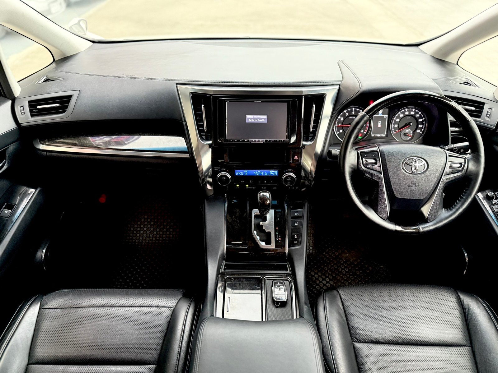 Vellfire 2.5 Top เบาะมิกกี้เมาส์ มือเดียวป้ายแดง เดิมสนิท ไม่เคยชนเลย Vellfire 2.5 Top เบาะมิกกี้เมาส์ มือเดียวป้ายแดง เดิมสนิท ไม่เคยชนเลย