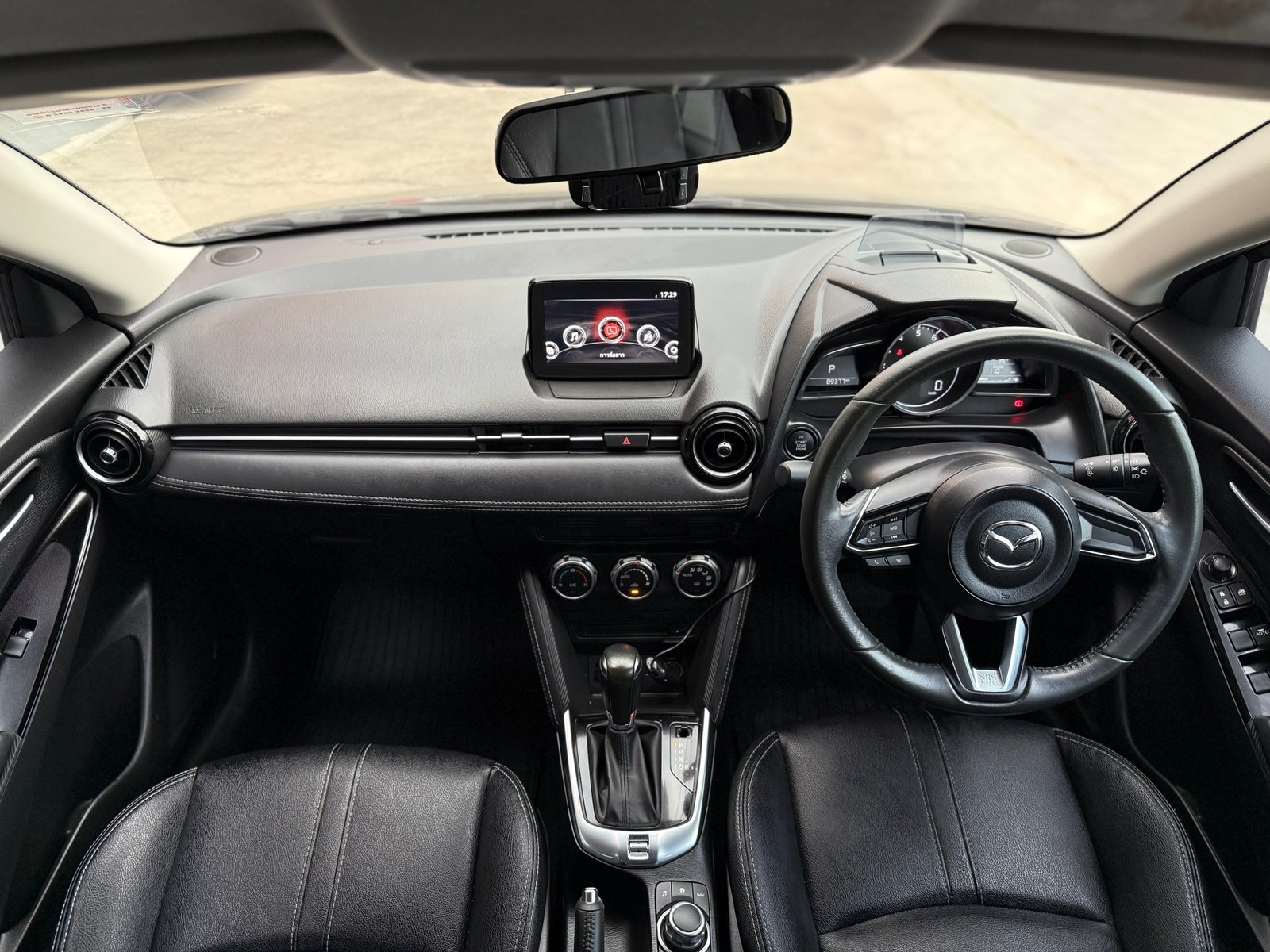 Mazda2 1.3 High Connect มือเดียว โฉมไมเนอร์เชนจ์ Mazda2 1.3 High Connect มือเดียว โฉมไมเนอร์เชนจ์