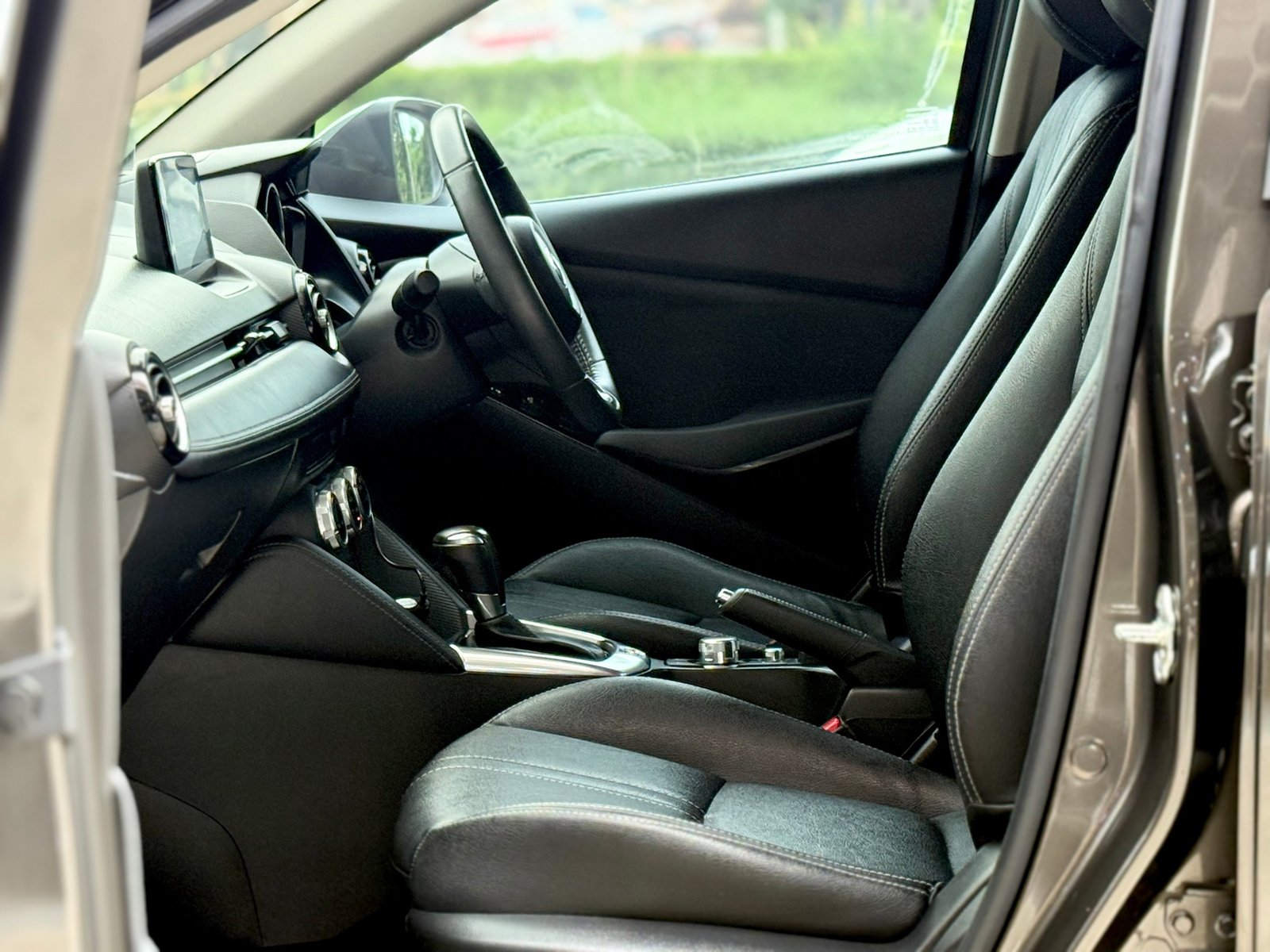 Mazda2 1.3 High Connect มือเดียว โฉมไมเนอร์เชนจ์ Mazda2 1.3 High Connect มือเดียว โฉมไมเนอร์เชนจ์