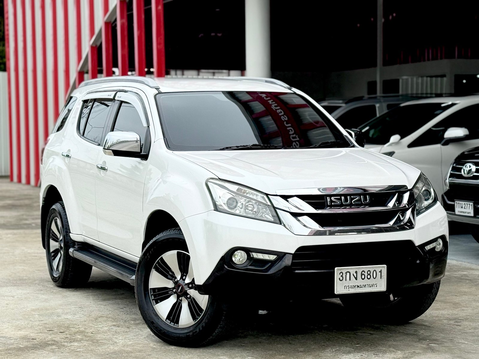 Mu-X 3.0 Auto สวย ไม่เคยชน น็อตเดิมทั้งคันไม่ขยับ