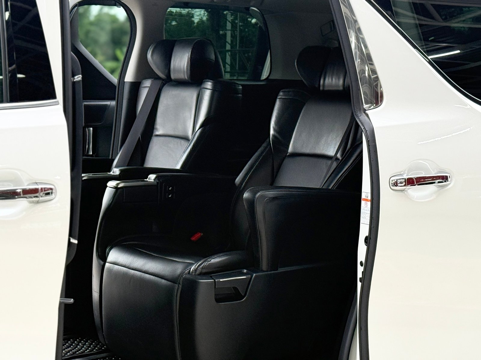 Vellfire 2.5 Top เบาะมิกกี้เมาส์ มือเดียวป้ายแดง เดิมสนิท ไม่เคยชนเลย