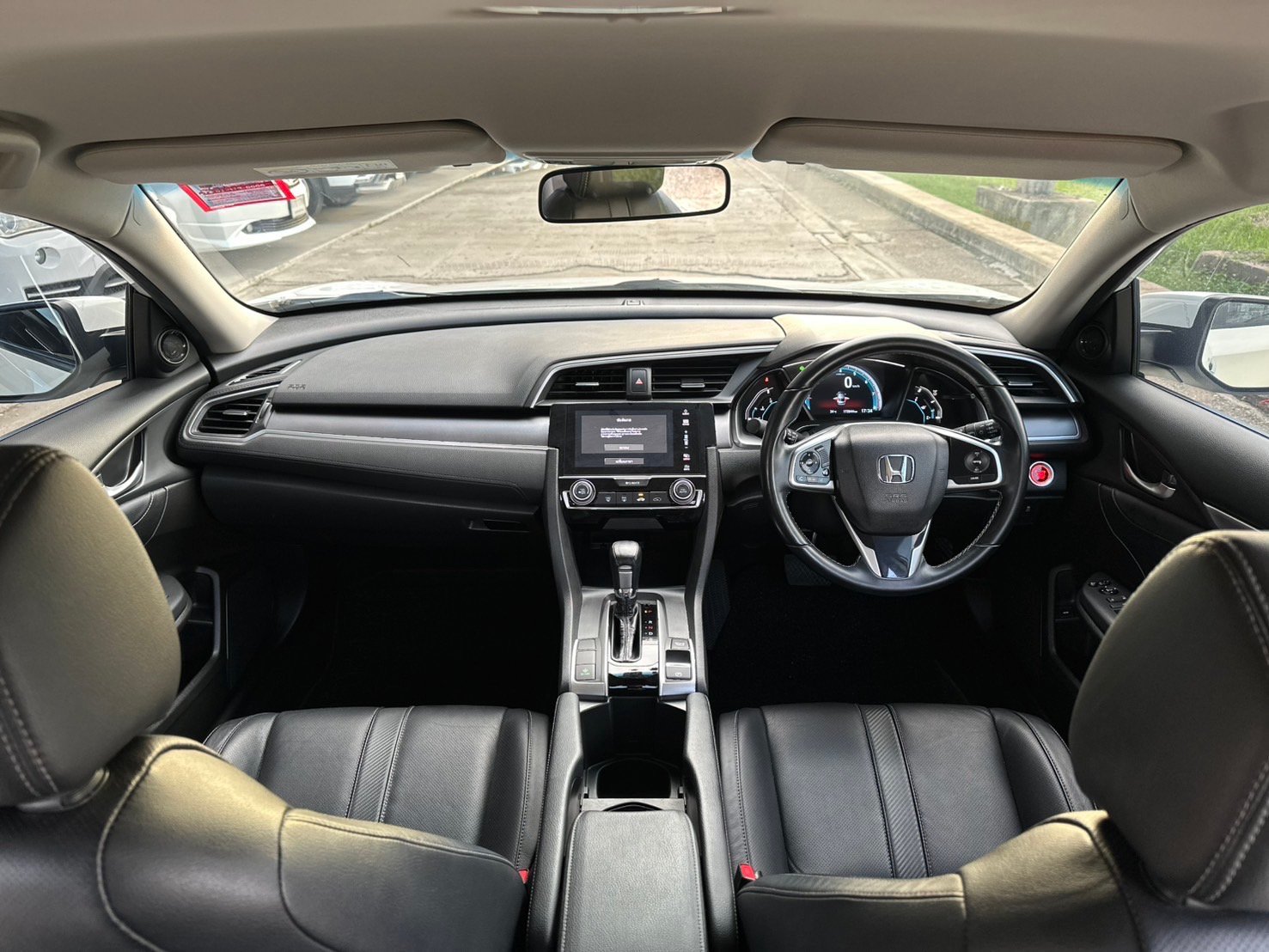 Civic FC 1.8EL แต่งหน้าRS รถบ้านแท้ ไม่เคยชน Civic FC 1.8EL แต่งหน้าRS รถบ้านแท้ ไม่เคยชน
