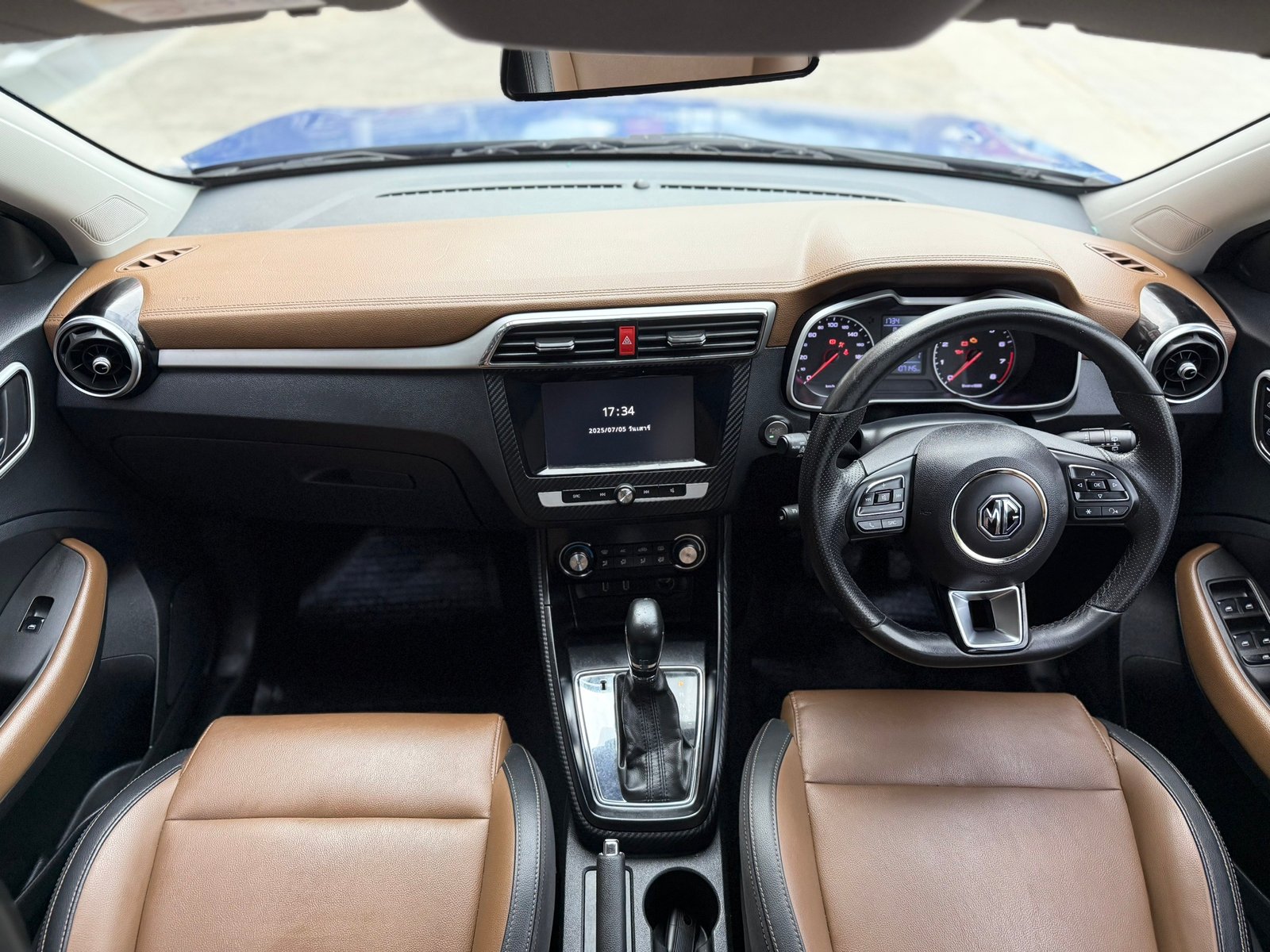 ZS 1.5X Sunroof Top มือเดียว ไม่เคยชน ดูแลถึง ฟรีดาวน์ ZS 1.5X Sunroof Top มือเดียว ไม่เคยชน ดูแลถึง ฟรีดาวน์