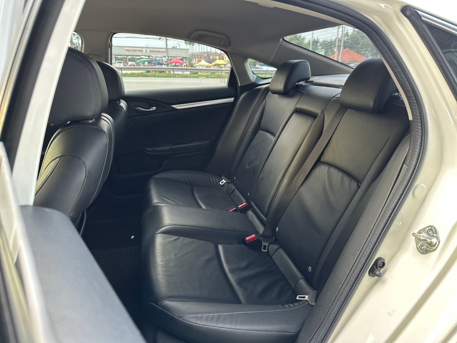 Civic FC 1.8EL แต่งหน้าRS รถบ้านแท้ ไม่เคยชน