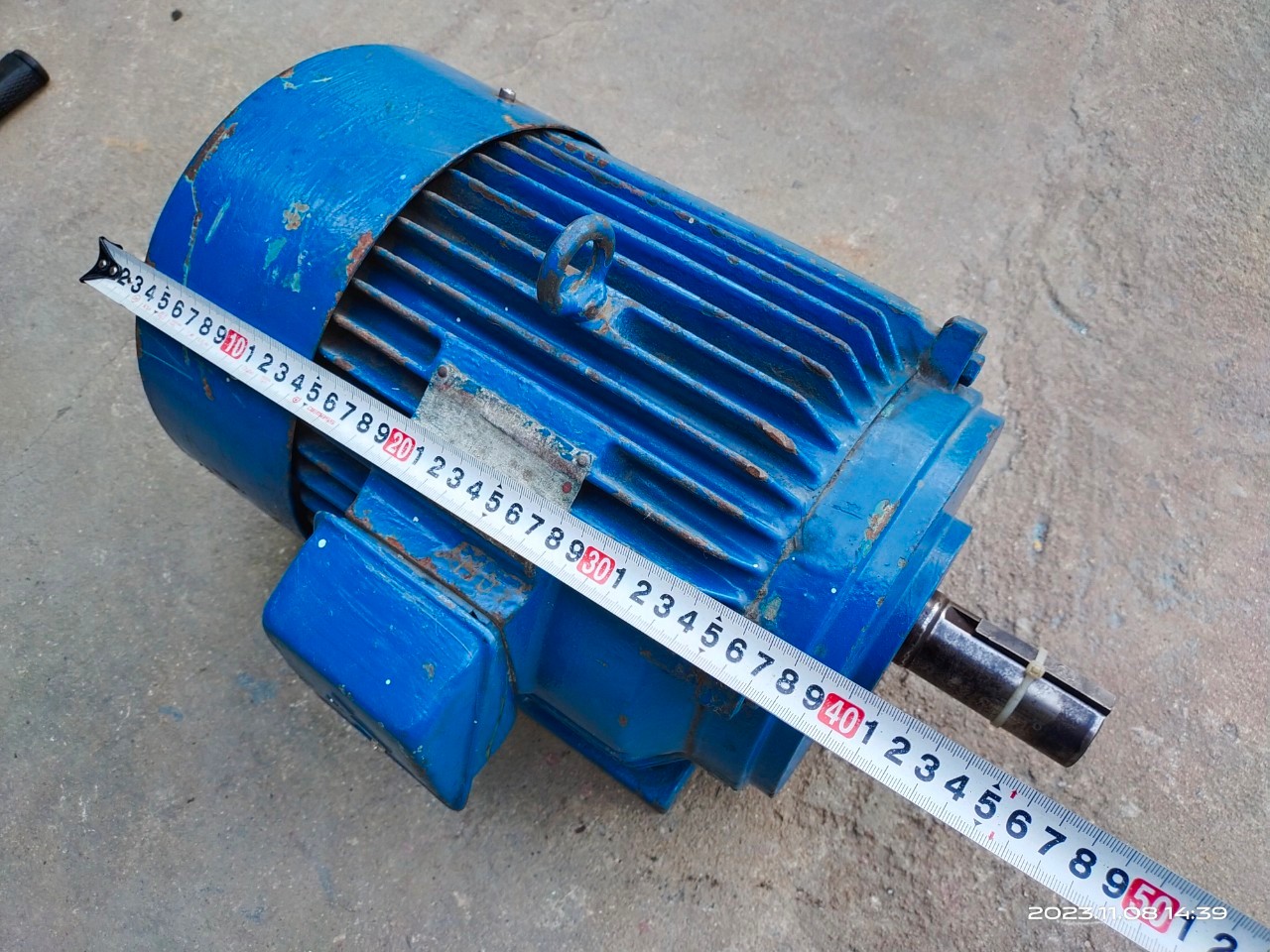 มอเตอร์มิตซูบิชิ ขนาด 10 แรง ใช้ไฟสามเฟส 380V ความเร็วรอบ 1440 รอบต่อนาที เดิมใช้กับปั๊มน้ำทำสีเดียวกับปัํมน้ำ สภาพดี หมุนนิ่ม ใช้งานได้ปกติ ราคา 7,500 บาทไม่รวมส่ง มอเตอร์มิตซูบิชิ ขนาด 10 แรง ใช้ไฟสามเฟส 380V ความเร็วรอบ 1440 รอบต่อนาที เดิมใช้กับปั๊มน้ำทำสีเดียวกับปัํมน้ำ สภาพดี หมุนนิ่ม ใช้งานได้ปกติ ราคา 7,500 บาทไม่รวมส่ง