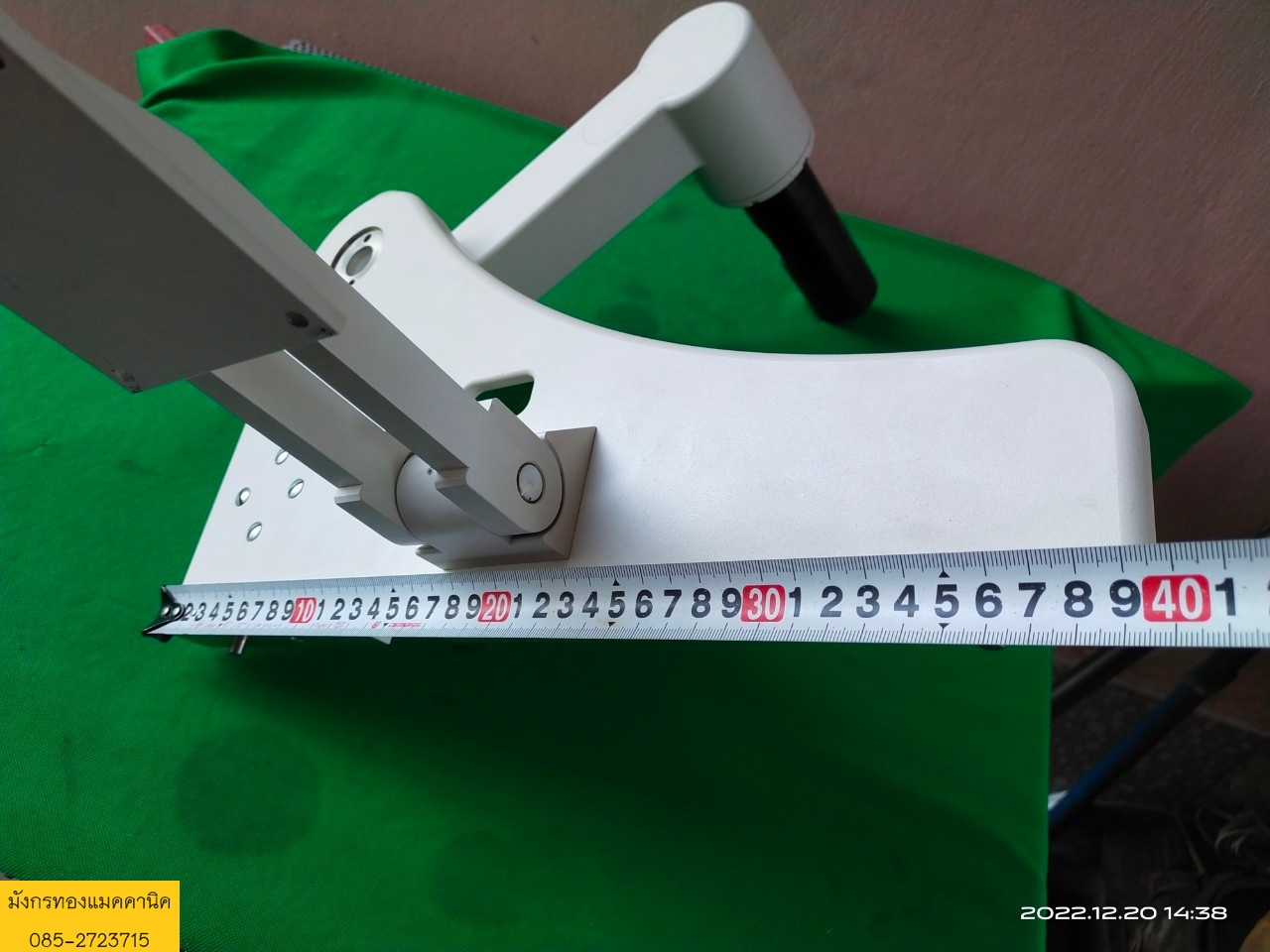 ขาจับจอมอนิเตอร์ วัสดุอลูมิเนียม สภาพสวย ราคา 1,000 บาทไม่รวมส่งค่ะ ขาจับจอมอนิเตอร์ วัสดุอลูมิเนียม สภาพสวย ราคา 1,000 บาทไม่รวมส่งค่ะ