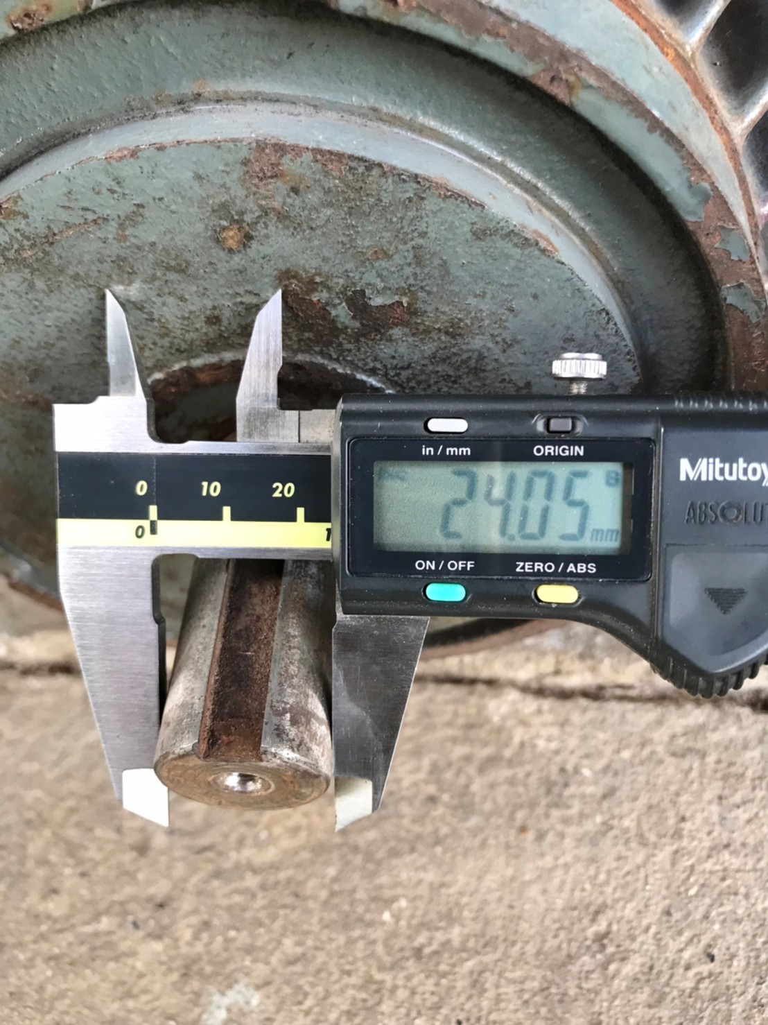 มอเตอร์ ยี่ห้อ TECO ขนาด 2 แรง ใช้ไฟสามเฟส 220/380v ความเร็วรอบ 1420 rpm เดิมๆ หมุนนิ่ม สภาพดี ราคา มอเตอร์ ยี่ห้อ TECO ขนาด 2 แรง ใช้ไฟสามเฟส 220/380v ความเร็วรอบ 1420 rpm เดิมๆ หมุนนิ่ม สภาพดี ราคา