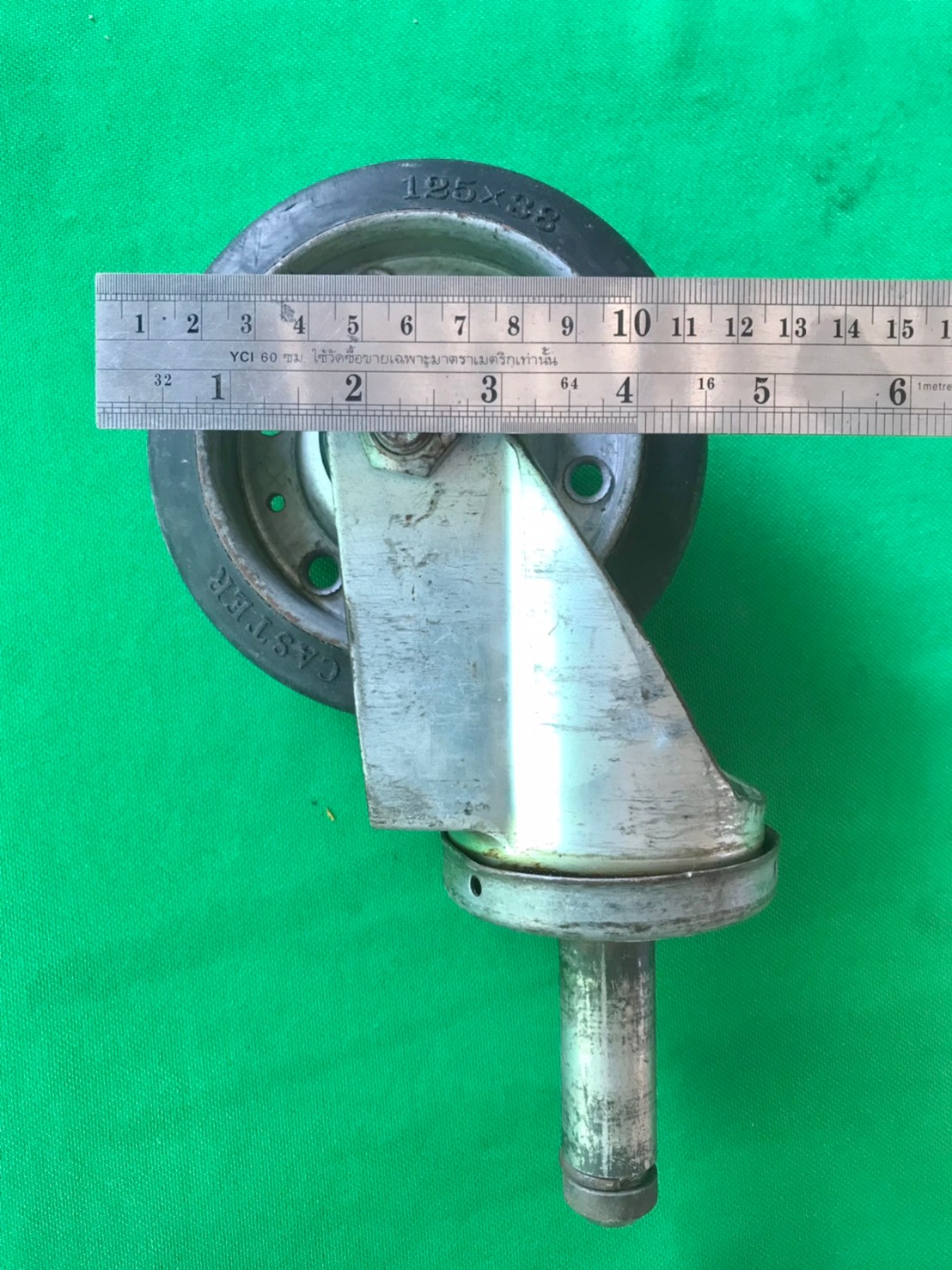 ลูกล้อ HAMMER ขนาด 5 นิ้ว มีเบรก 2 ล้อ ล้อหมุนได้ 4 ล้อ ล้อยางแน่นๆ เข็นไม่ดัง ไม่เป็นรอยค่ะ ล้อลื่นดี แข็งแรงรับน้ำหนักได้ดี ราคาชุดละ 600 บาทไม่รวมส่งค่ะ มี 2 ชุด ลูกล้อ HAMMER ขนาด 5 นิ้ว มีเบรก 2 ล้อ ล้อหมุนได้ 4 ล้อ ล้อยางแน่นๆ เข็นไม่ดัง ไม่เป็นรอยค่ะ ล้อลื่นดี แข็งแรงรับน้ำหนักได้ดี ราคาชุดละ 600 บาทไม่รวมส่งค่ะ มี 2 ชุด